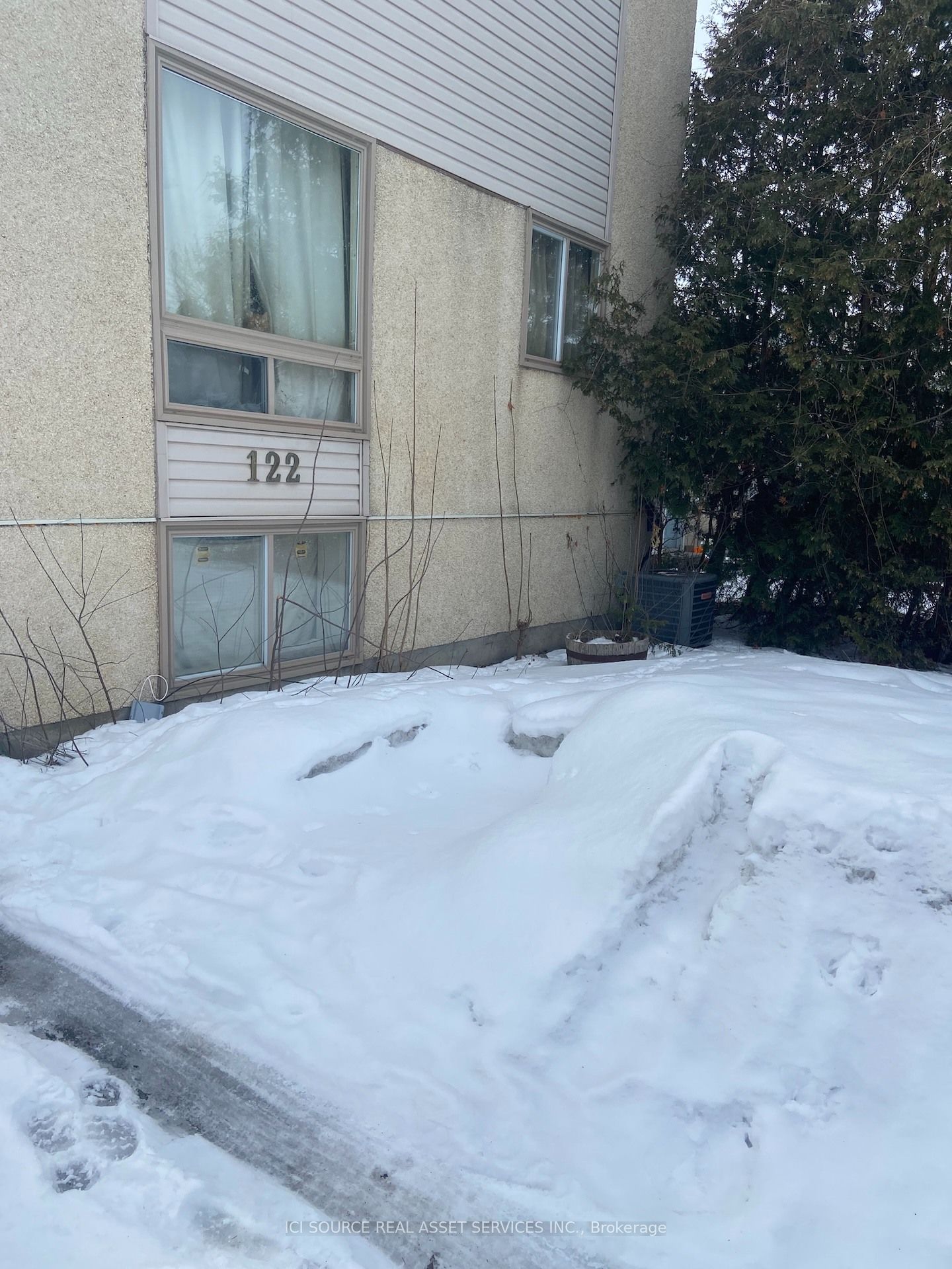 122 Rothesay Drive, Kanata, ON K2L 1P1 photo 2