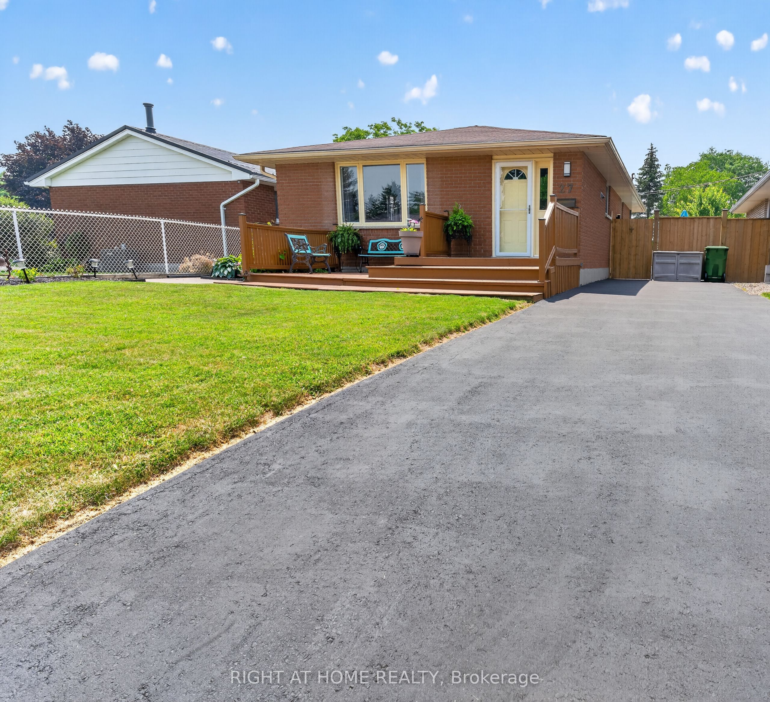 27 Dyer Street, St. Thomas, ON N5R 5K2 photo 2