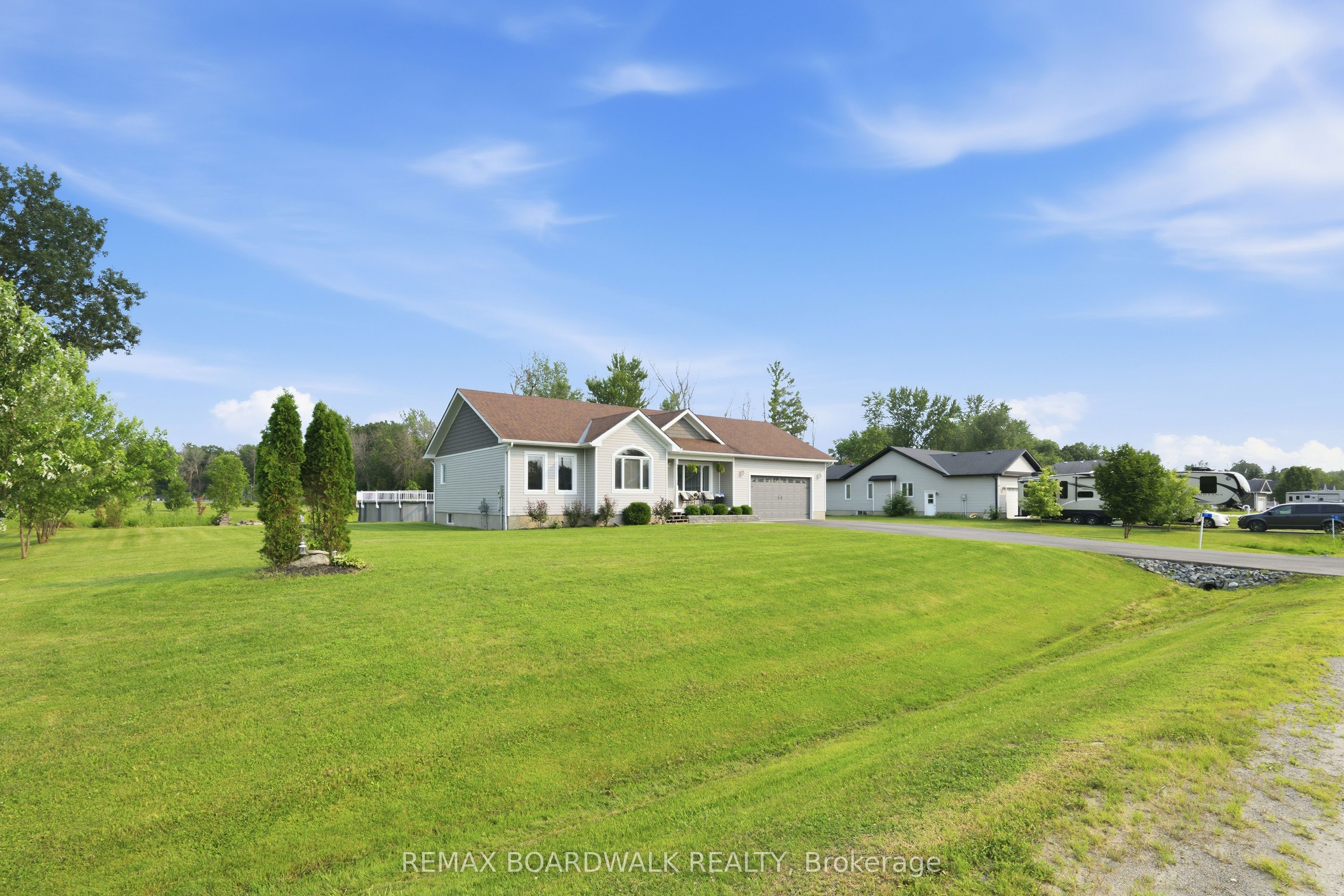 17 Albert Street, Edwardsburgh/Cardinal, ON K0E 1T1 photo 3