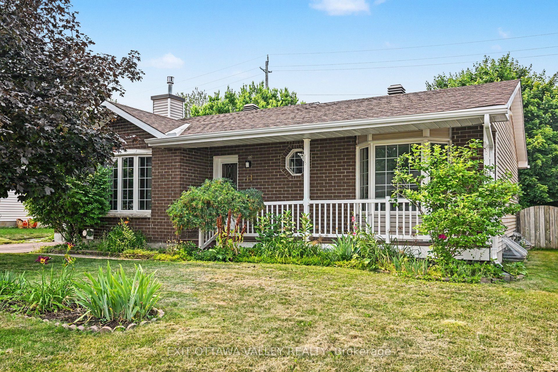 11 Maple Drive, Arnprior, ON K7S 3V3