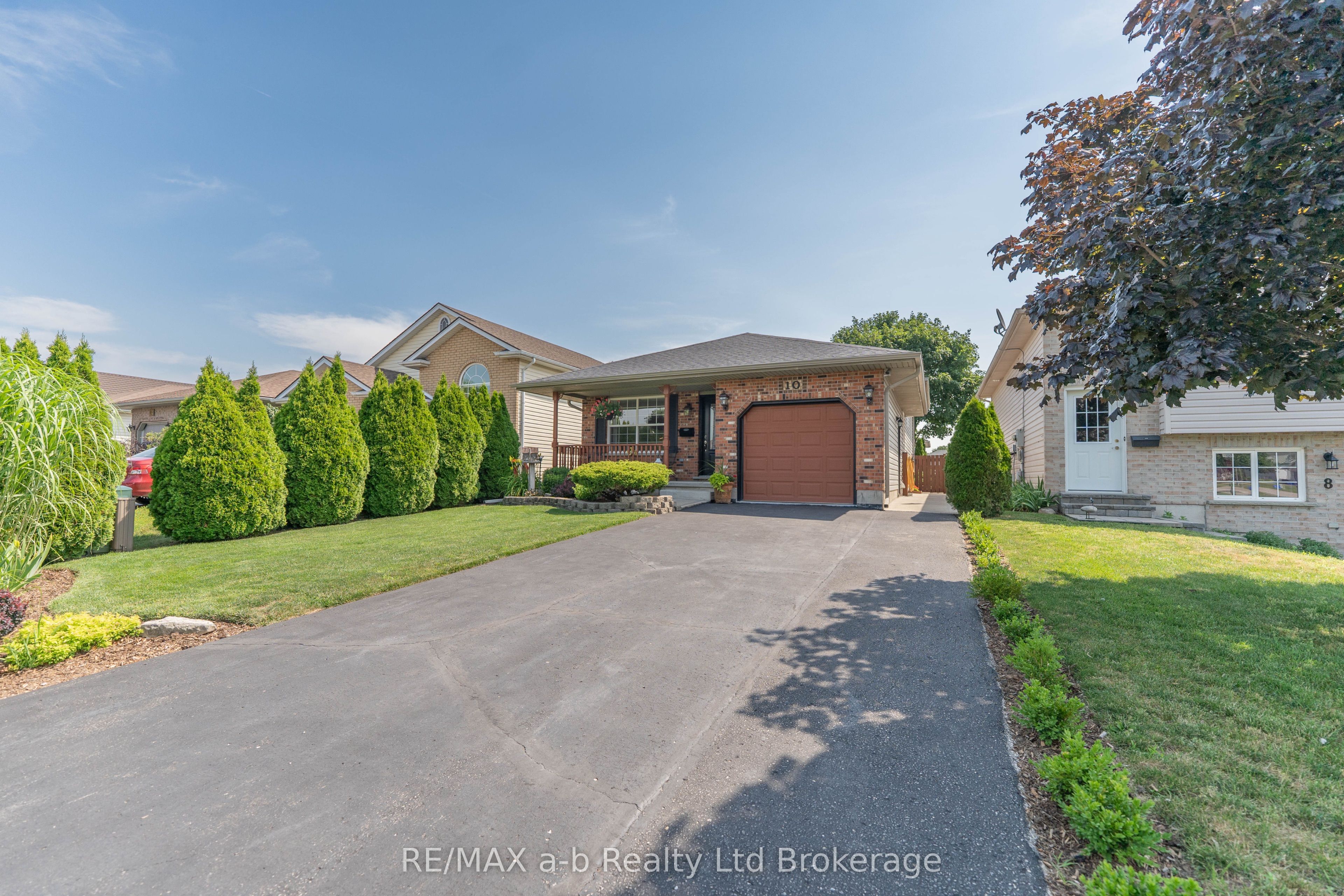 10 Peach Street, Tillsonburg, ON N4G 5N8 photo 4