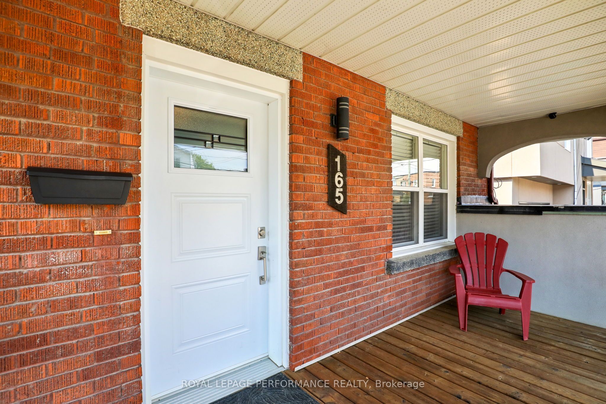 165 Laval Street 165, Vanier and Kingsview Park, ON K1L 7Z3 photo 2