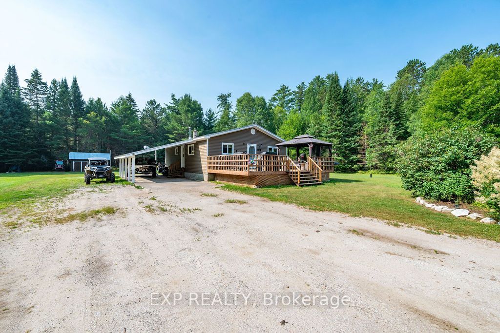 557 Pine Street, Greater Madawaska, ON K0J 2R0 photo 2