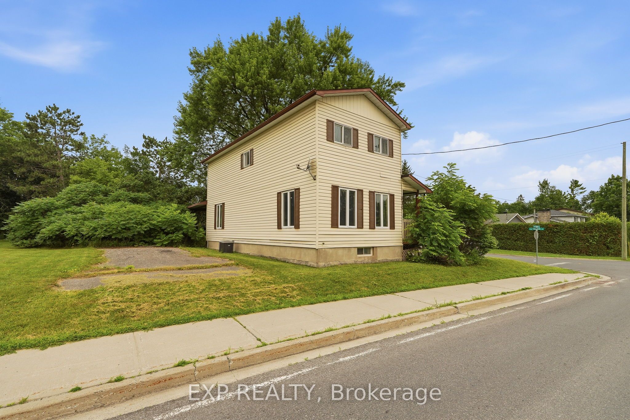 810 CARON Street, Clarence-Rockland, ON K4K 1G4 photo 3