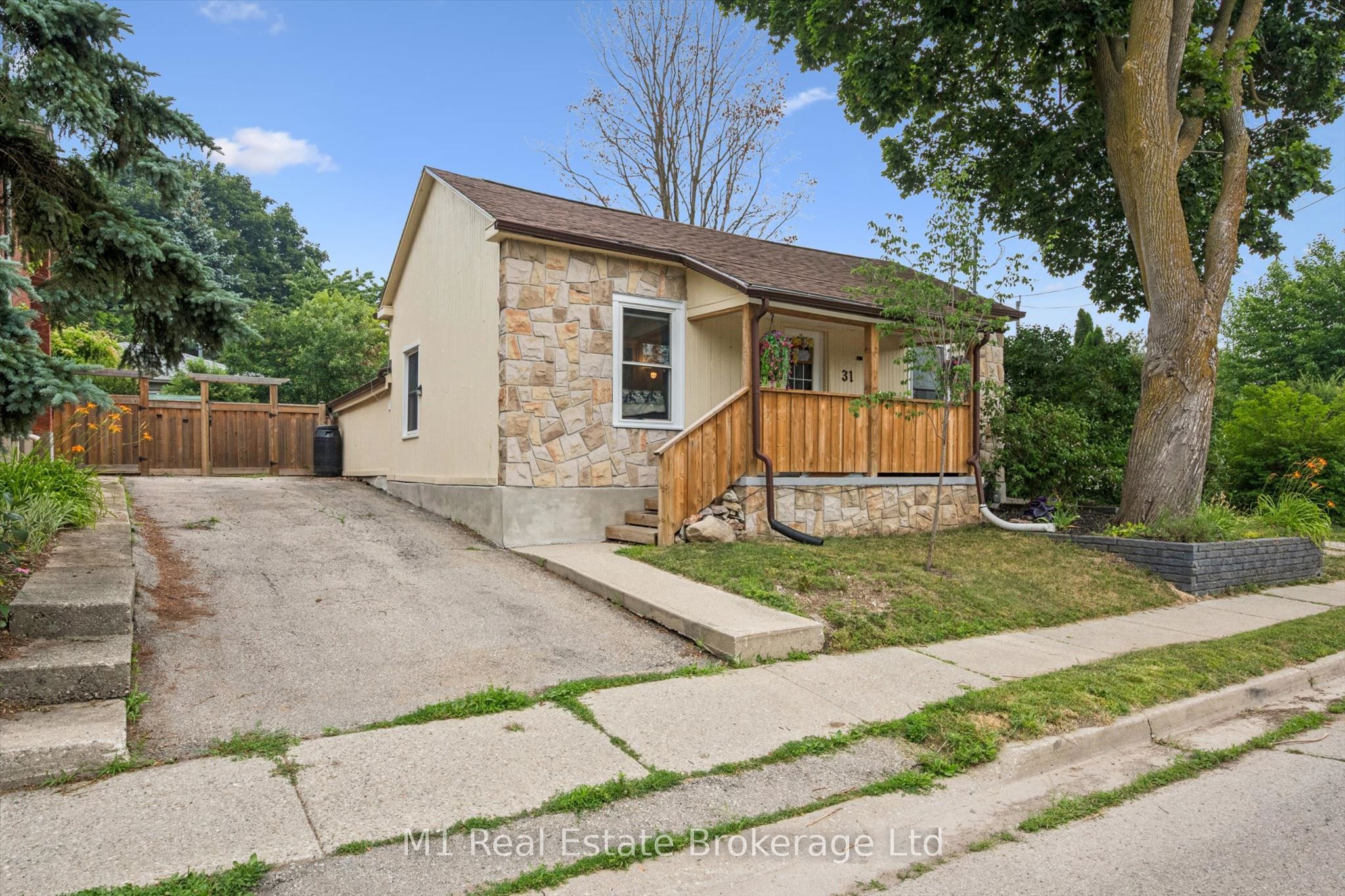 31 Bagot Street, Guelph, ON N1H 5T2 photo 4