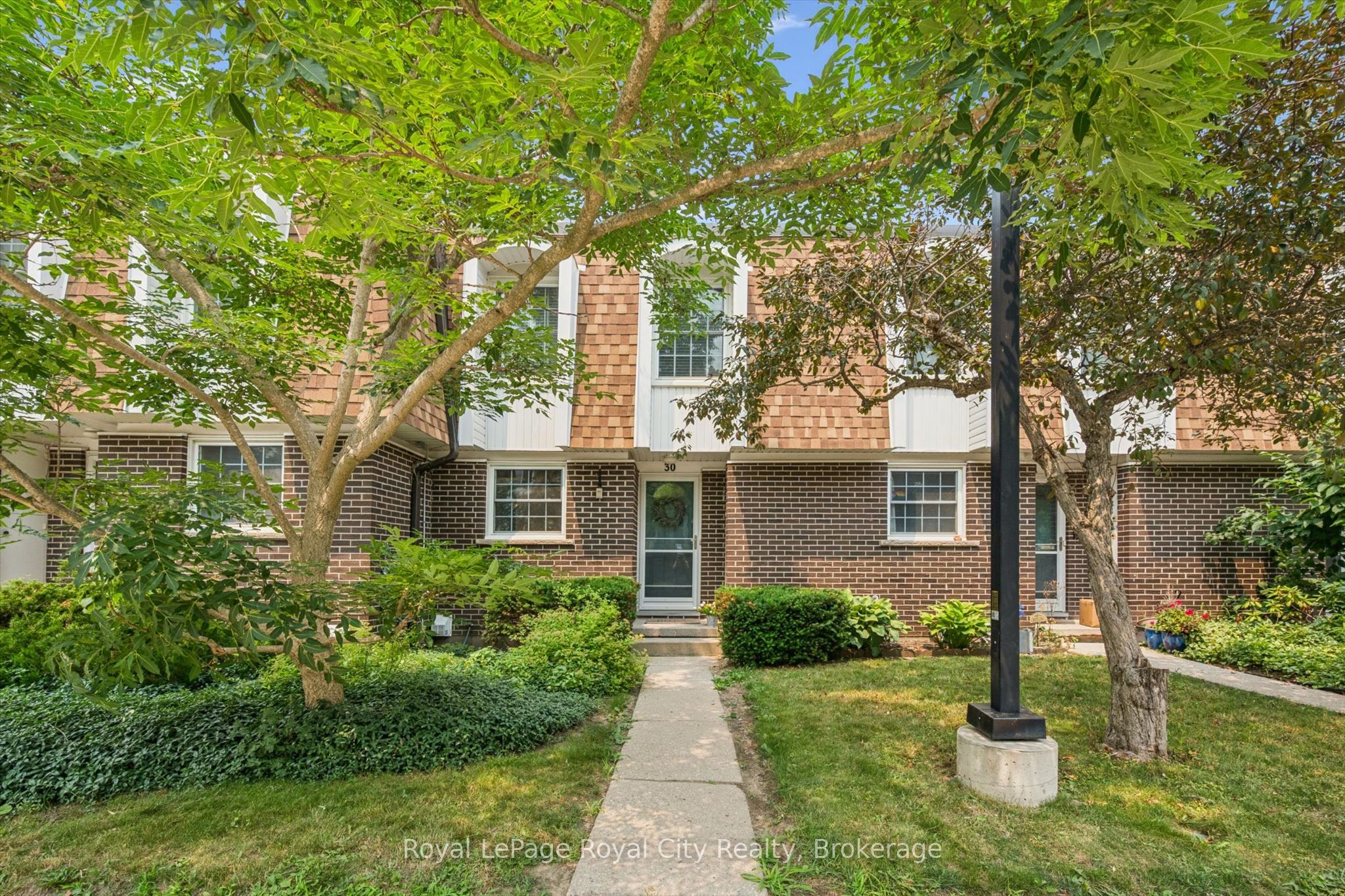 383 Edinburgh Road S 30, Guelph, ON N1G 2K7