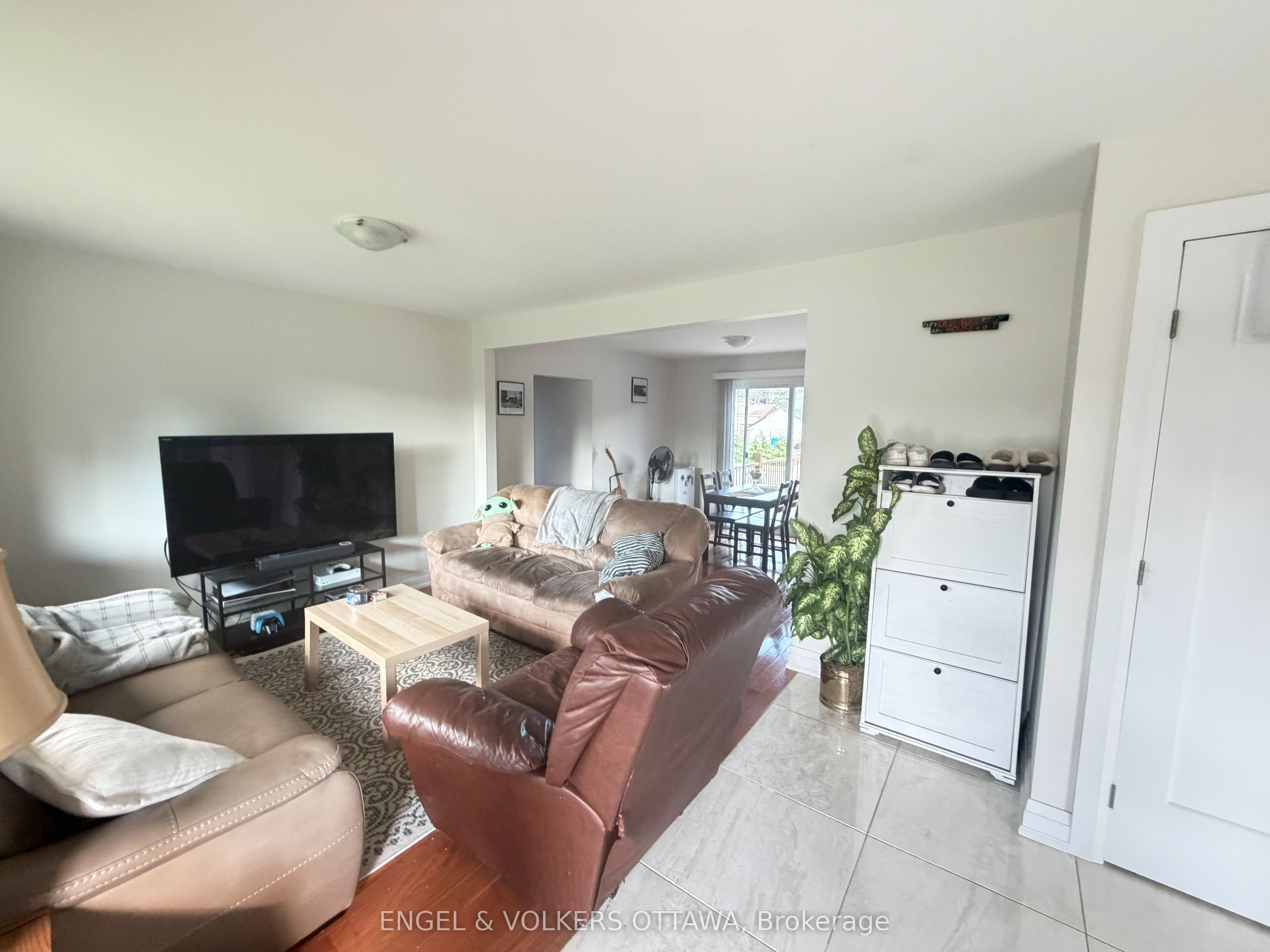 44 Granton Avenue, Meadowlands - Crestview and Area, ON K2G 1W8 photo 4