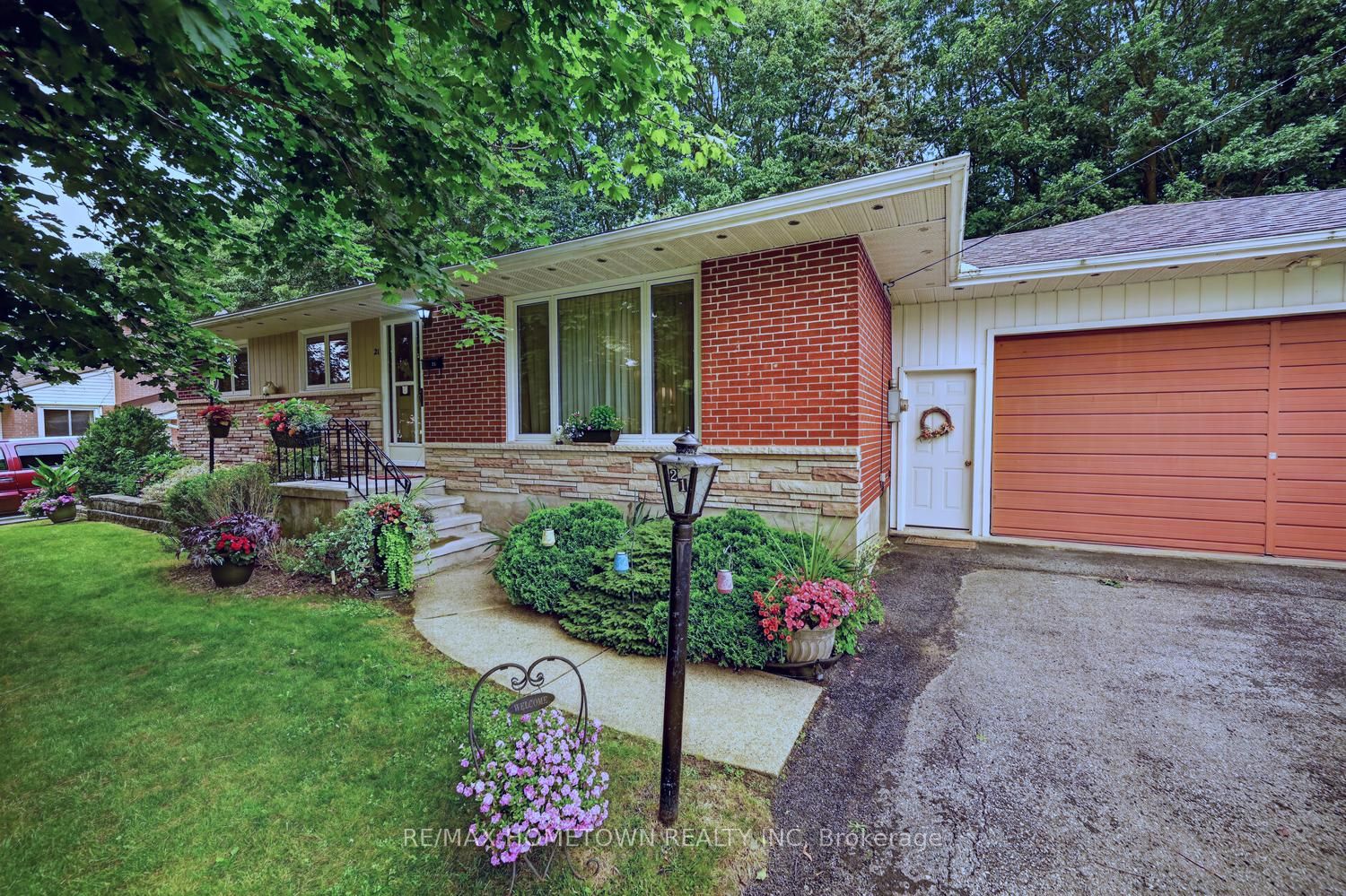 21 Fairway Crescent, Brockville, ON K6V 3V1
