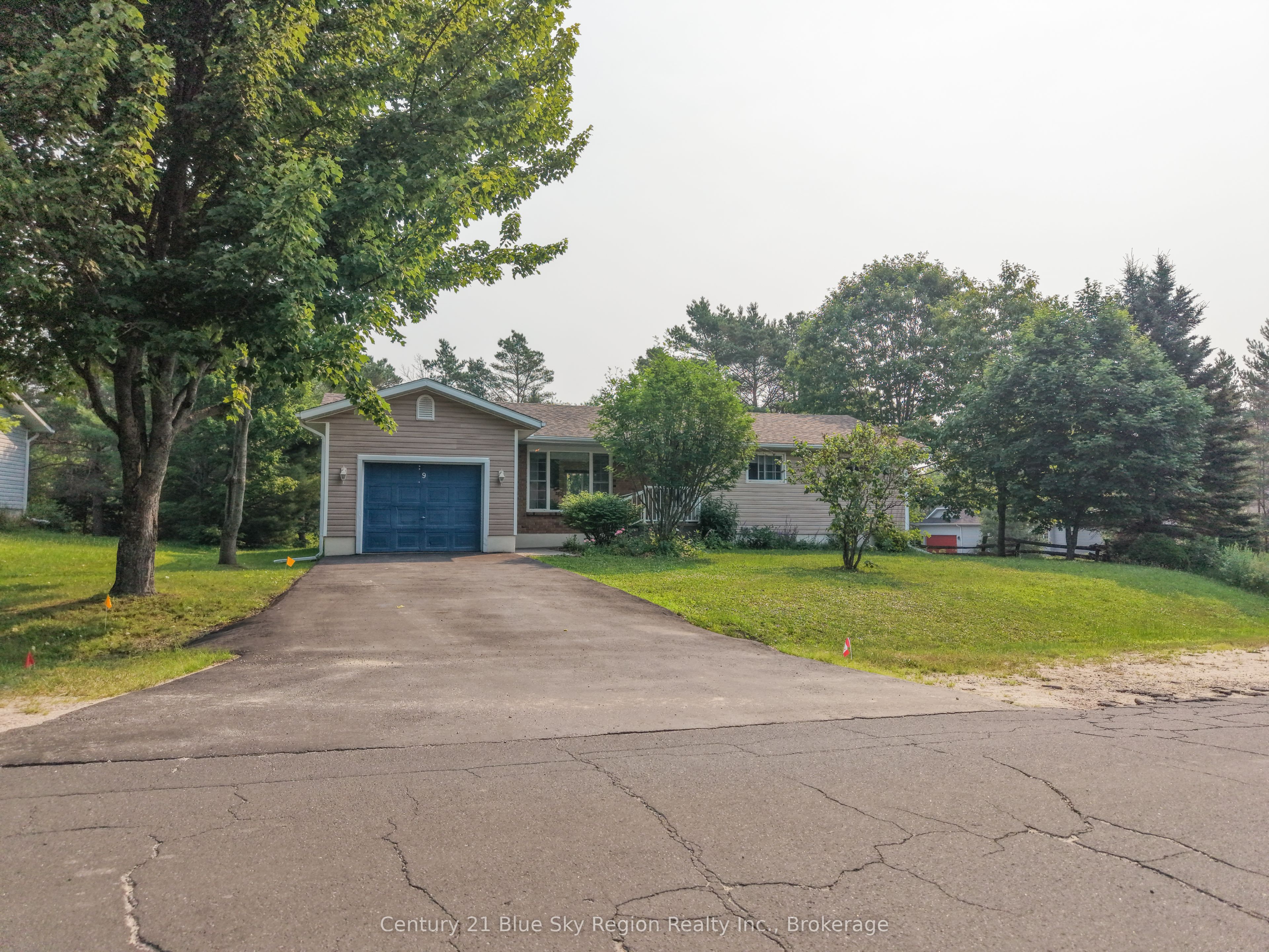 9 Ann Street, Sundridge, ON P0A 1Z0 photo 2