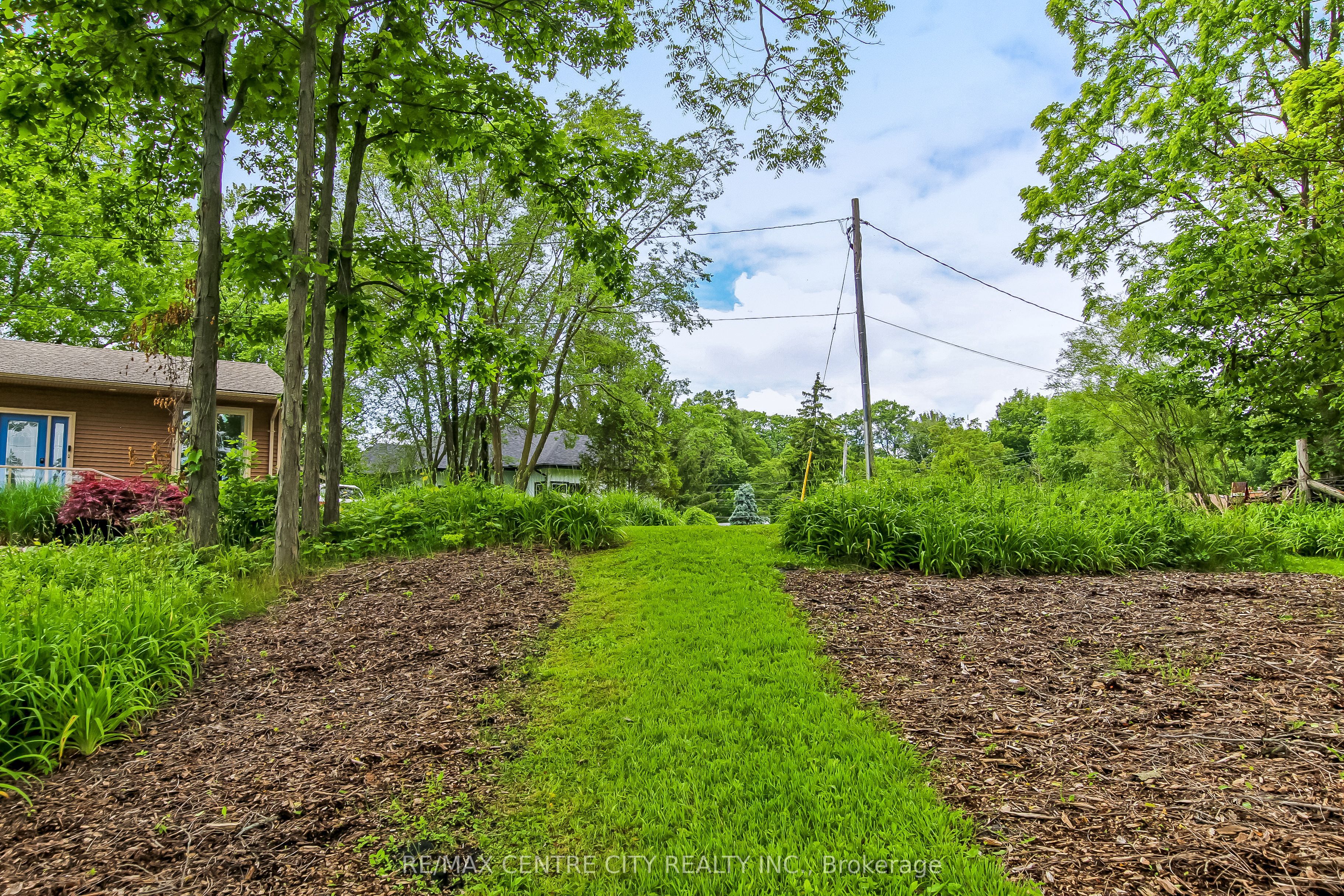 136 Brayside Street, Central Elgin, ON N5L 1A2 photo 2