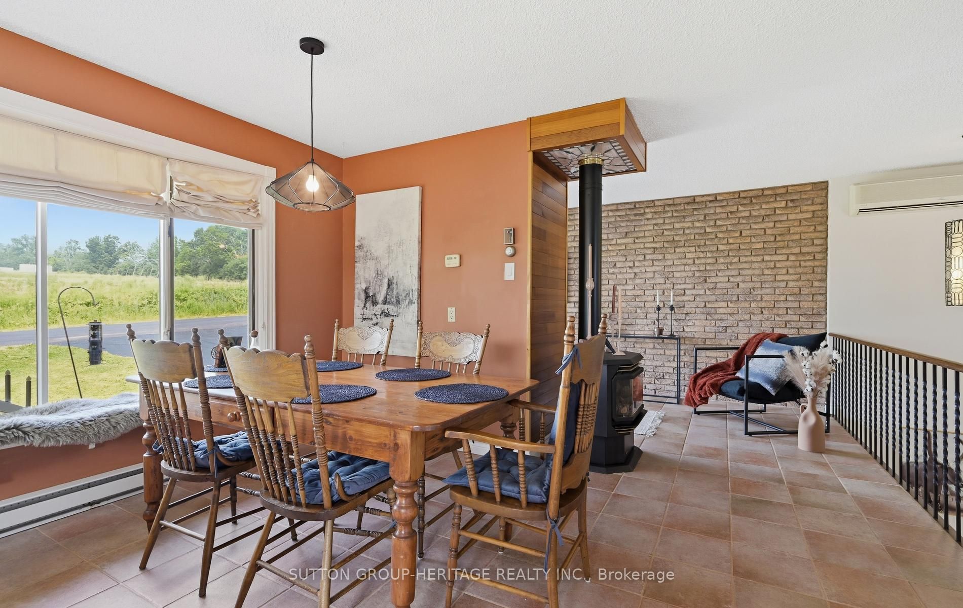 20955 Brunon Avenue, Kawartha Lakes, ON L0C 1G0 photo 2