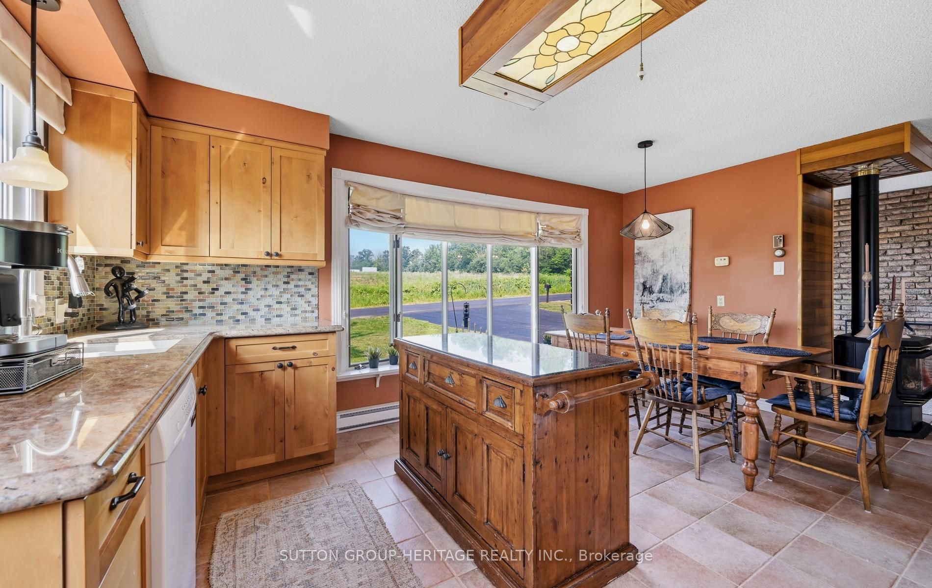 20955 Brunon Avenue, Kawartha Lakes, ON L0C 1G0 photo 5
