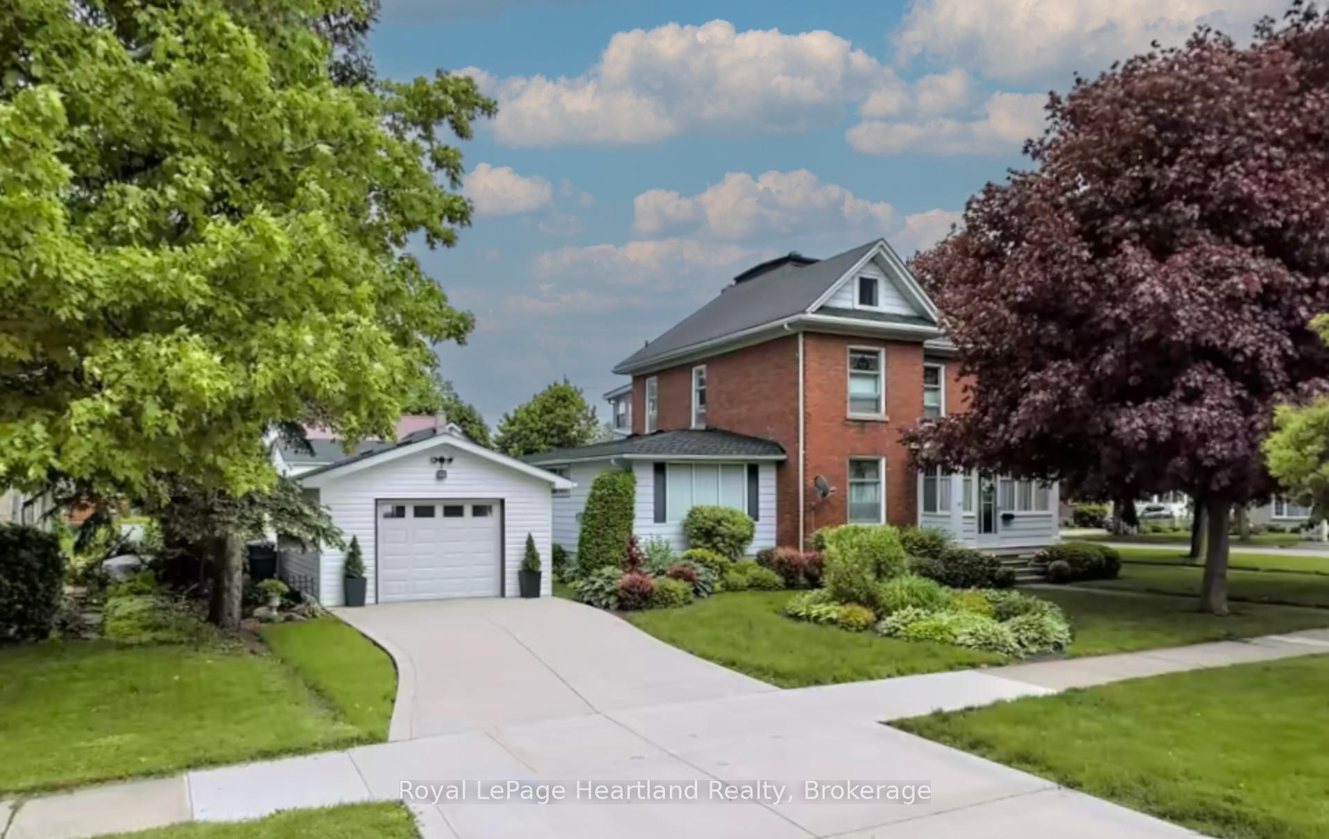 107 Wellington Street S, Goderich, ON N7A 3T1