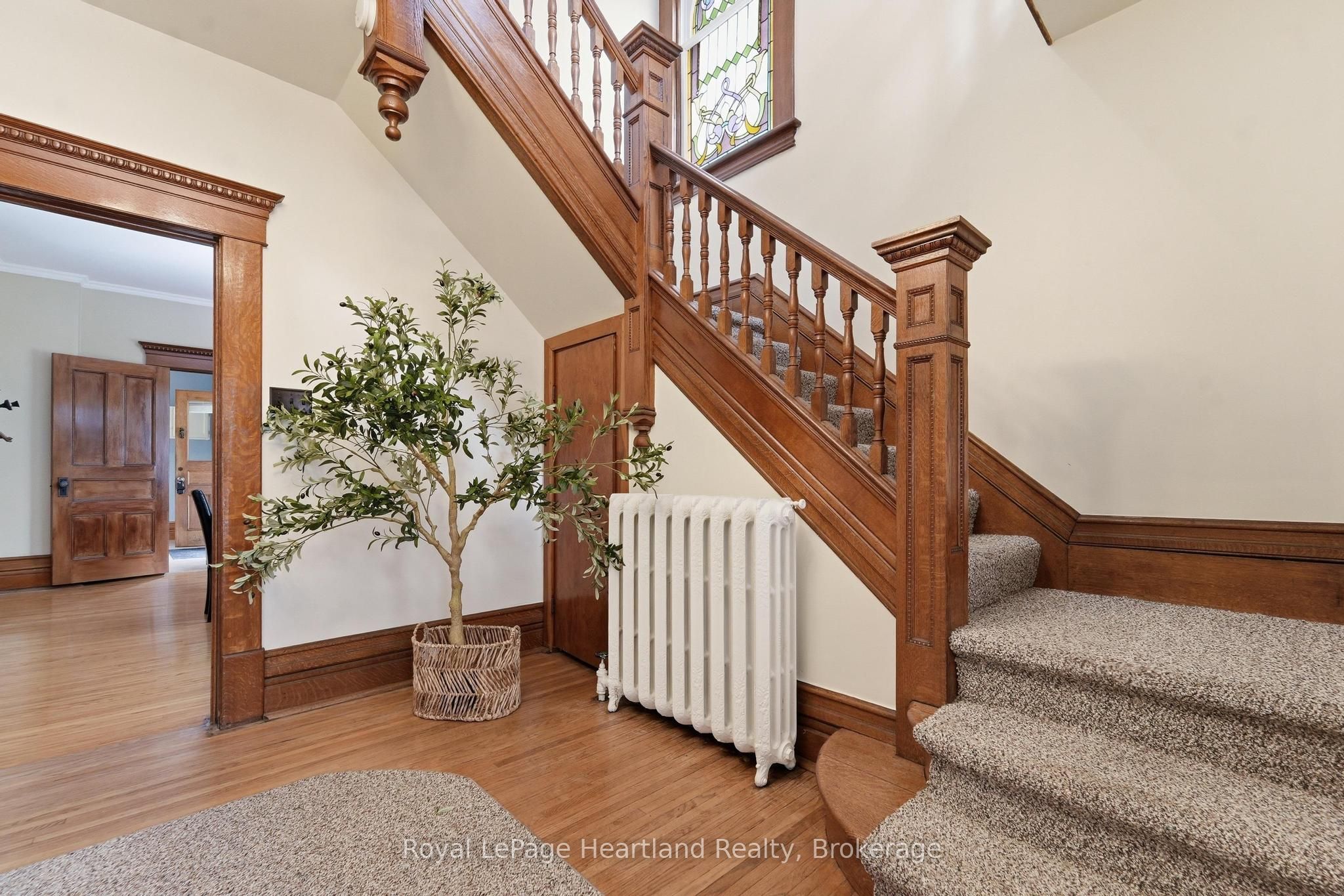 107 Wellington Street S, Goderich, ON N7A 3T1 photo 3