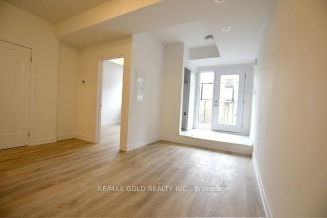 25 Palace Street 350, Kitchener, ON N2E 0L2 photo 3
