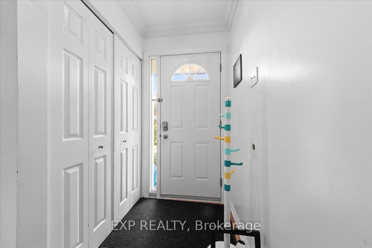 407 Montfort Street 9, Manor Park - Cardinal Glen and Area, ON K1L 8G8 photo 4