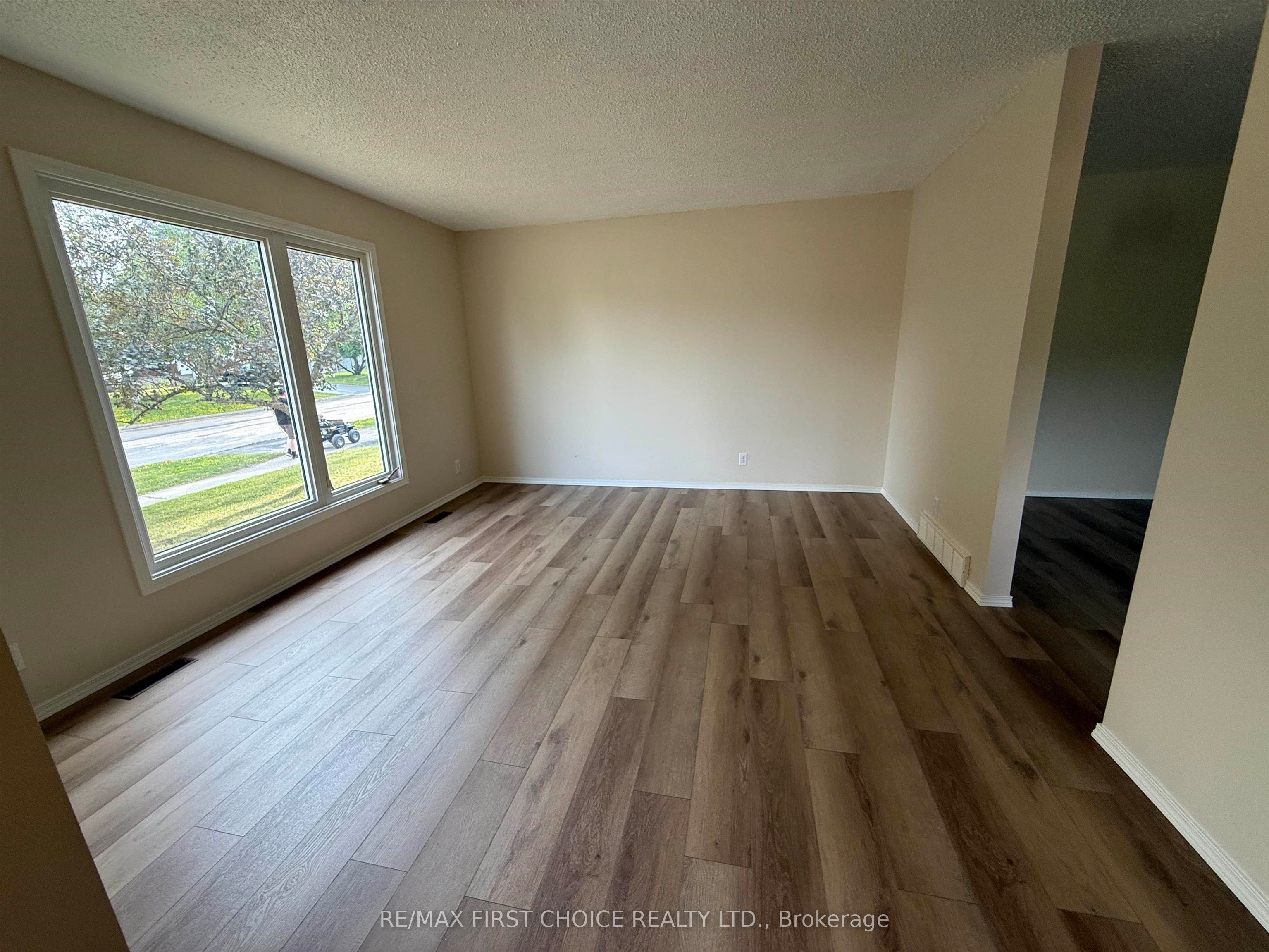 57 Ingall Drive, Dryden, ON P8N 3B9 photo 2