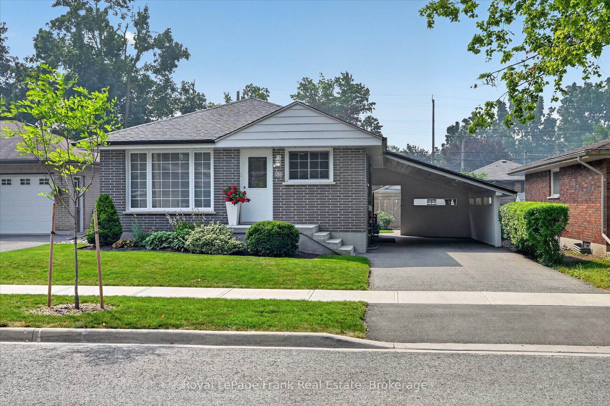 285 St Annes Crescent, Peterborough, ON K9H 5J3