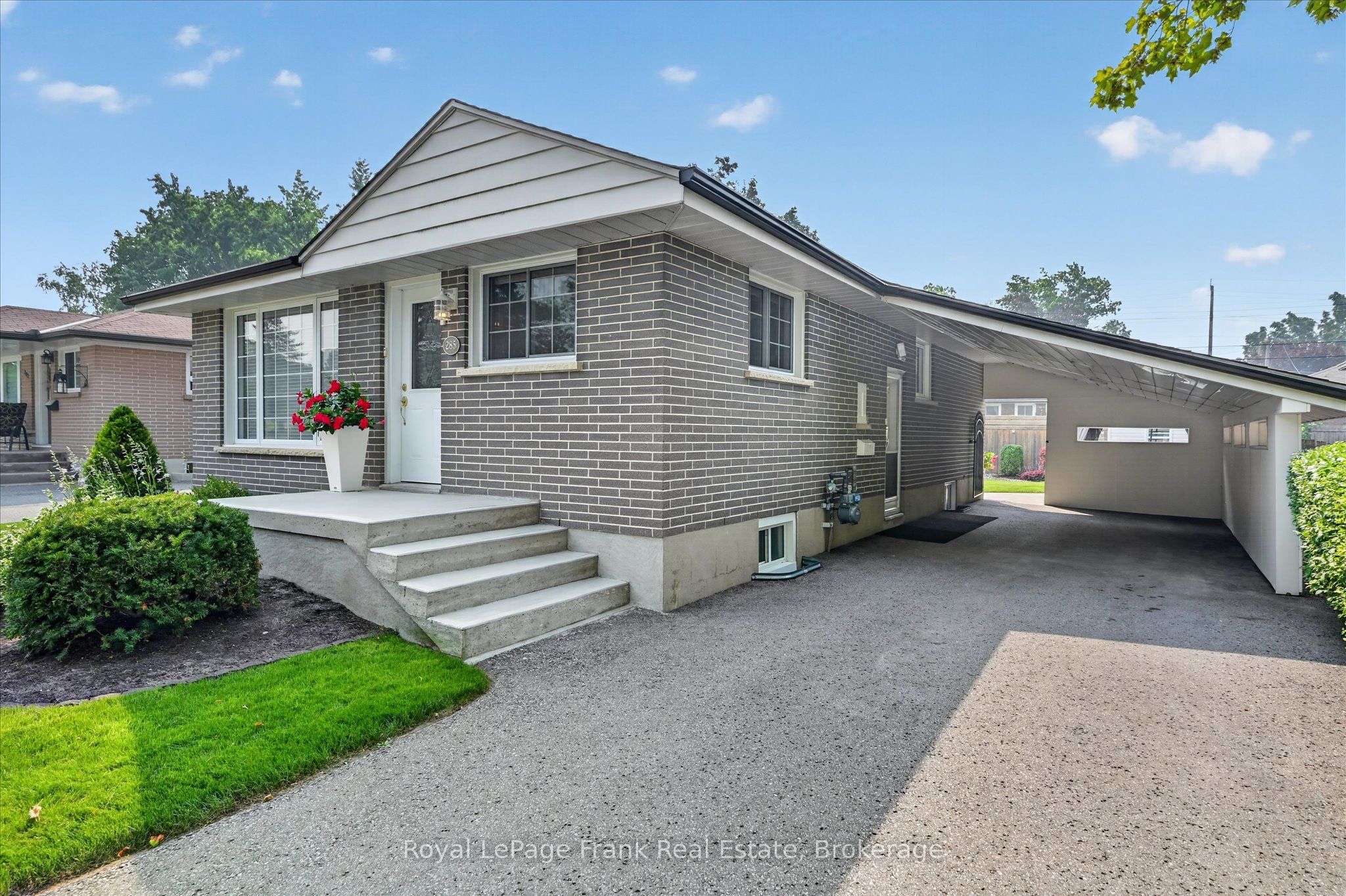 285 St Annes Crescent, Peterborough, ON K9H 5J3 photo 4