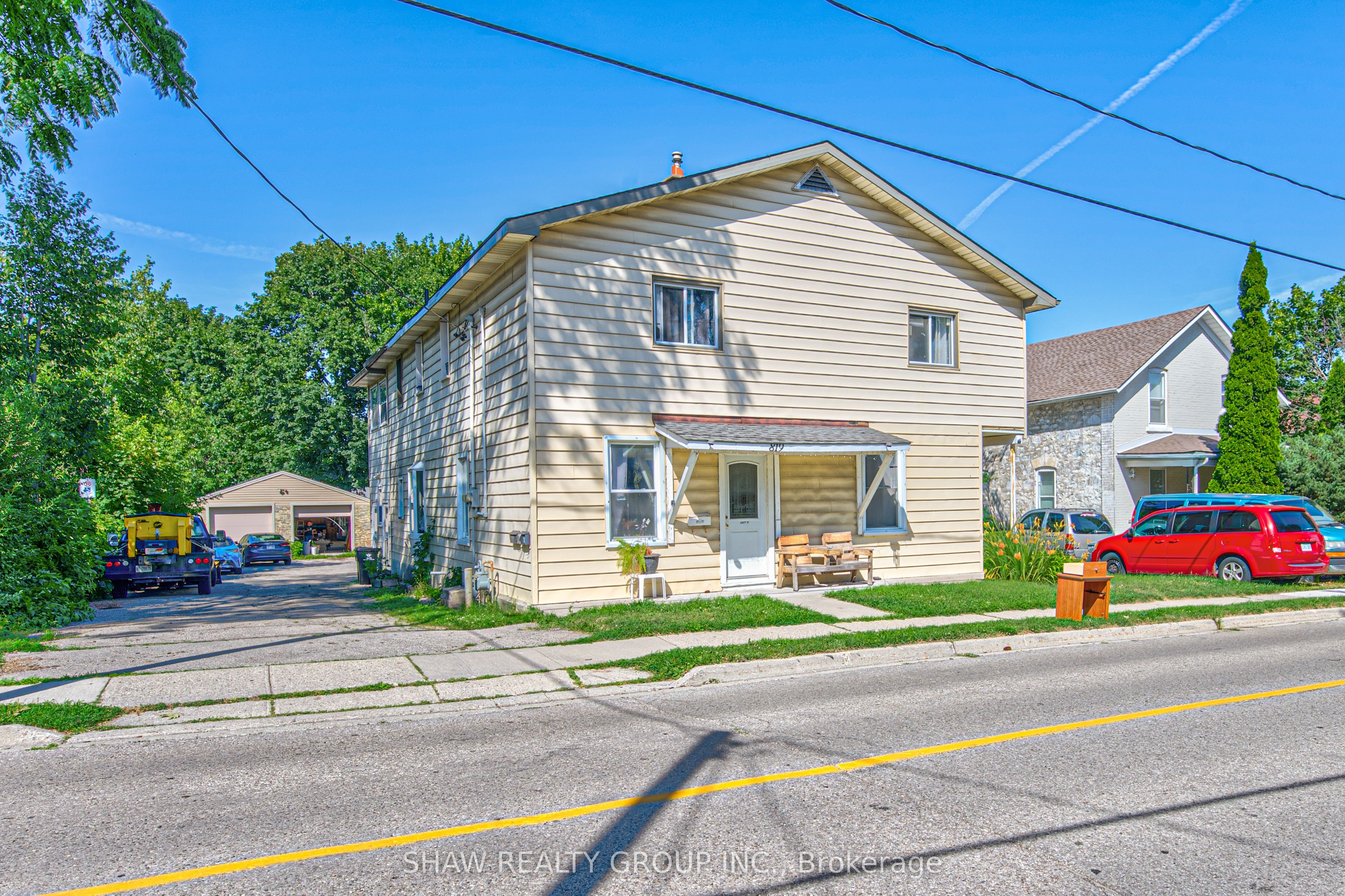 819 Duke Street, Cambridge, ON N3H 3T8 photo 2