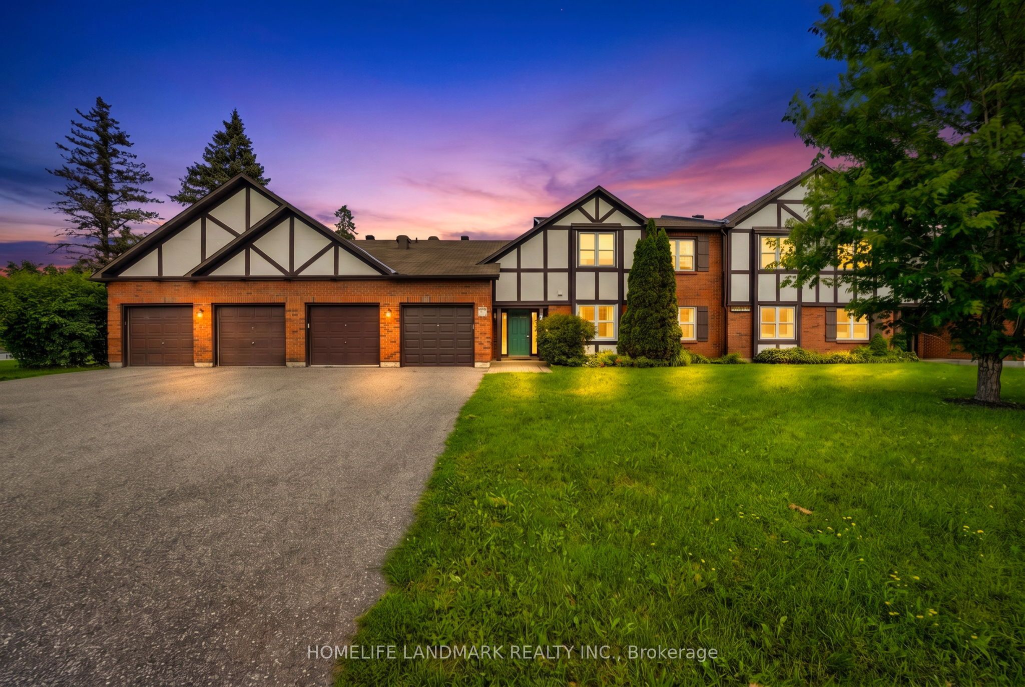 7 Harness Lane B, Kanata, ON K2M 1E1