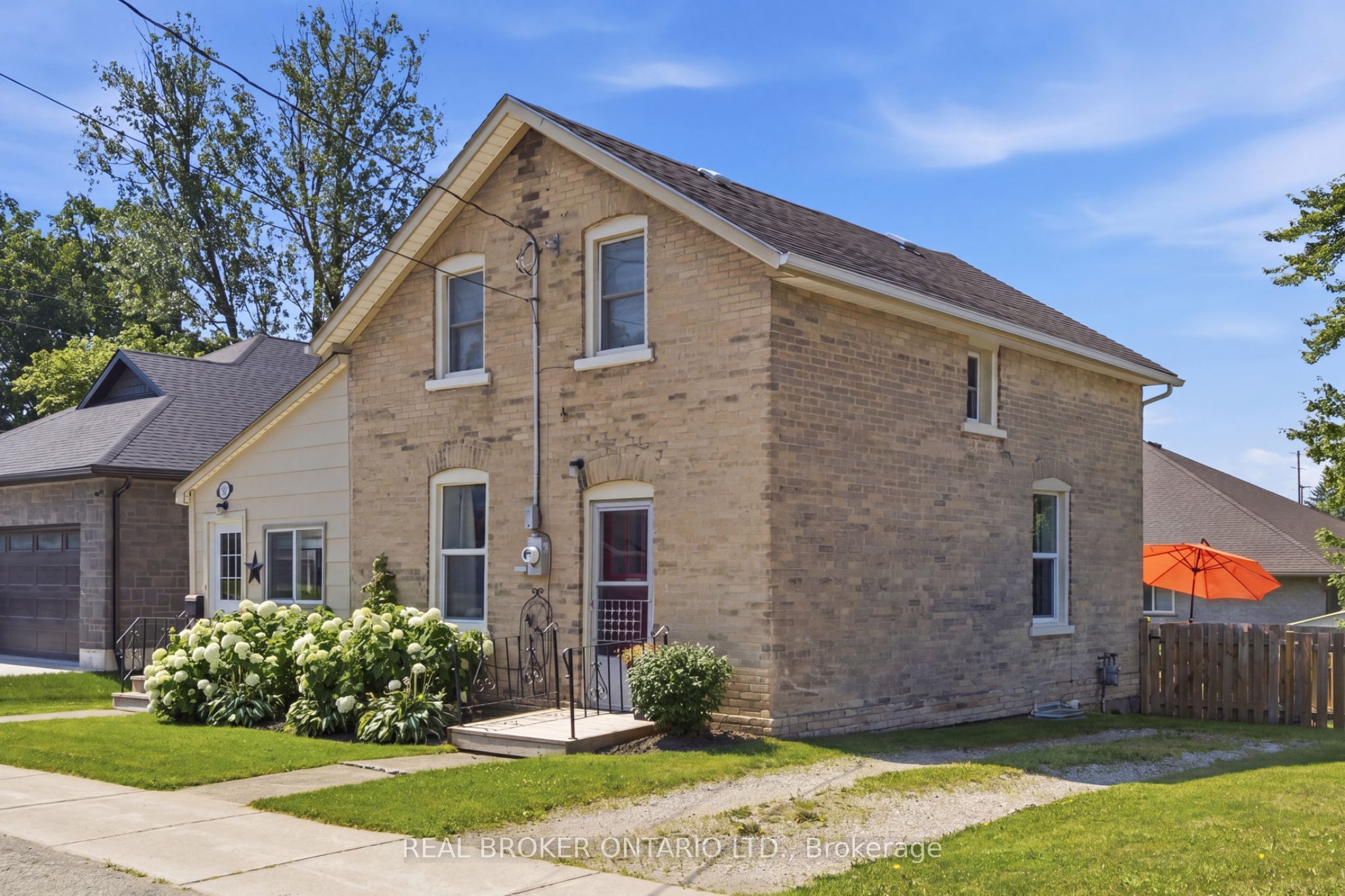 520 Elma Street W, North Perth, ON N4W 1W3 photo 3