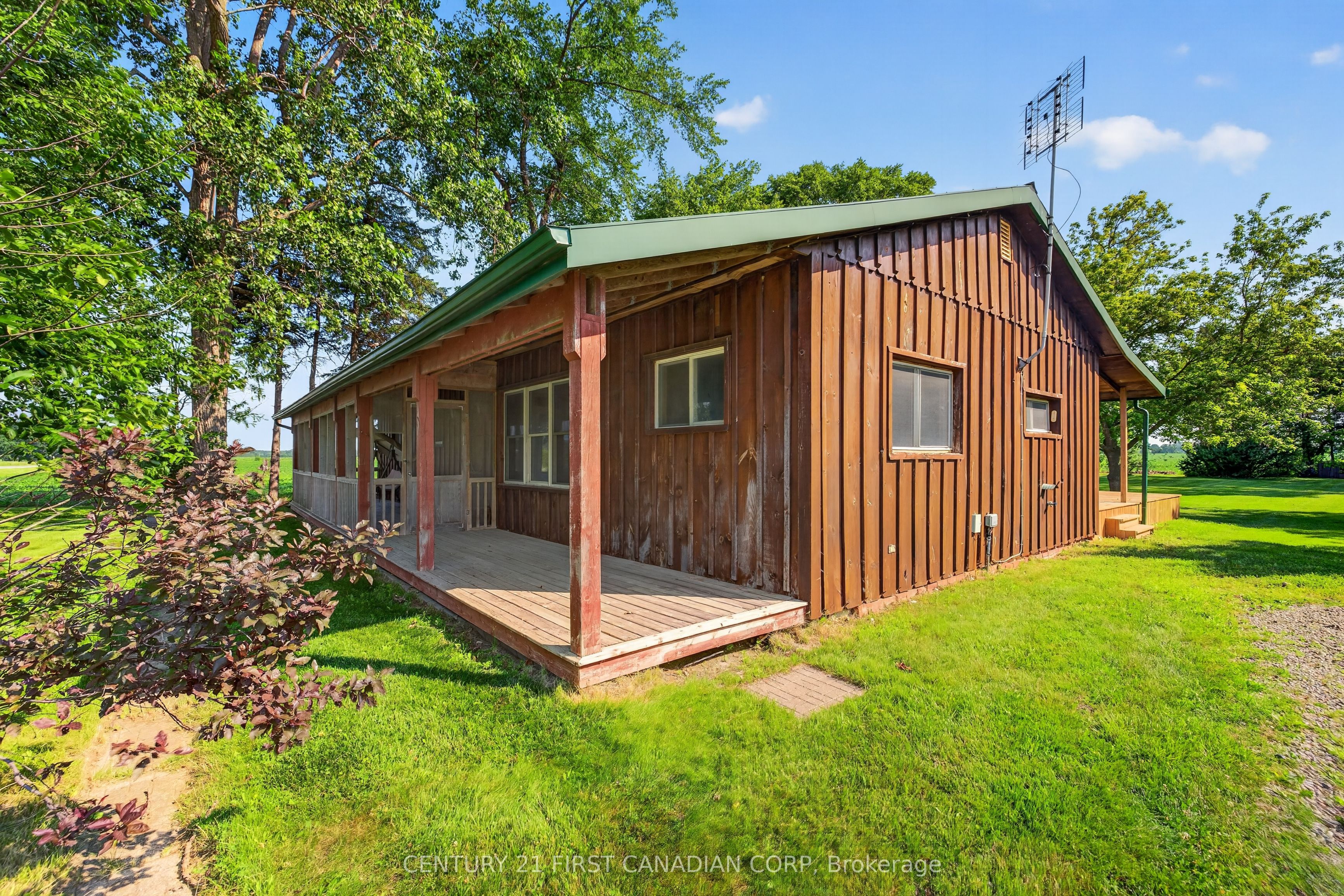 20847 Victoria Road, Chatham-Kent, ON N0P 2C0 photo 2