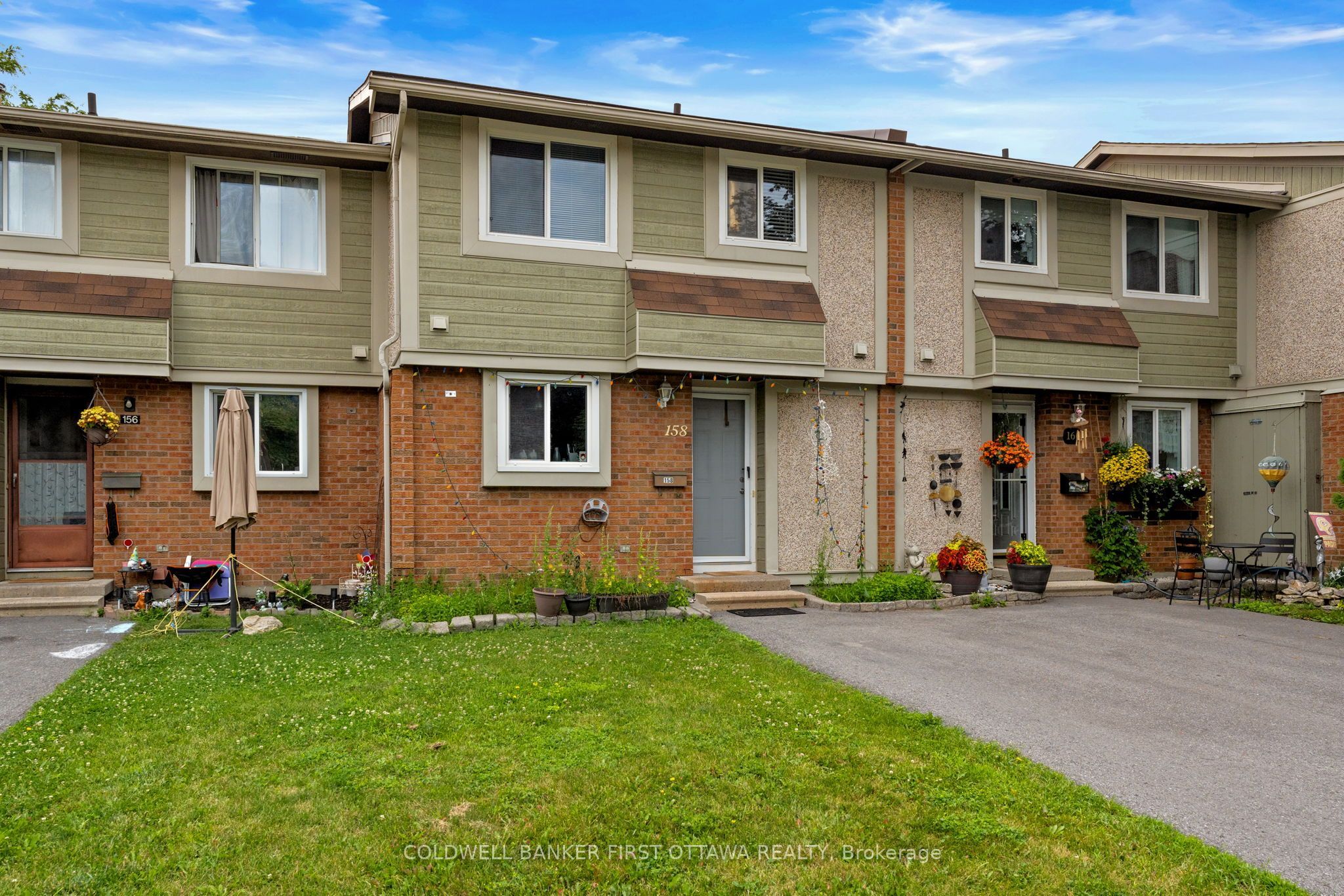 158 Barrow Crescent 19, Kanata, ON K2L 2J1 photo 3