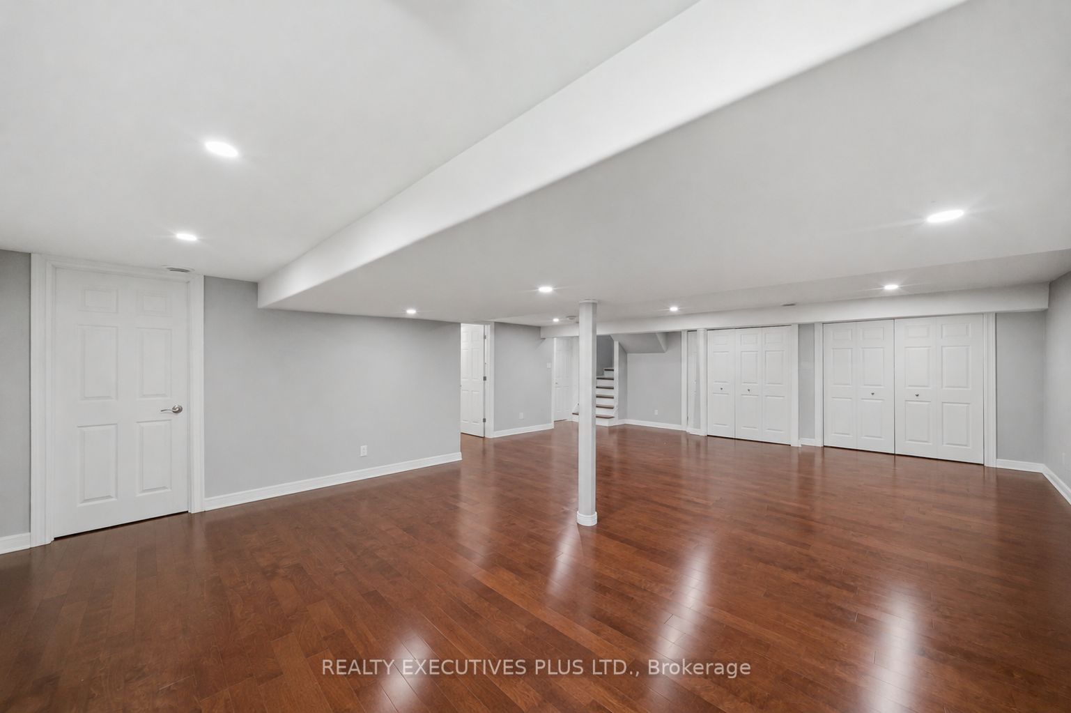 2593 Cleroux Crescent, Blackburn Hamlet, ON K1W 1B6