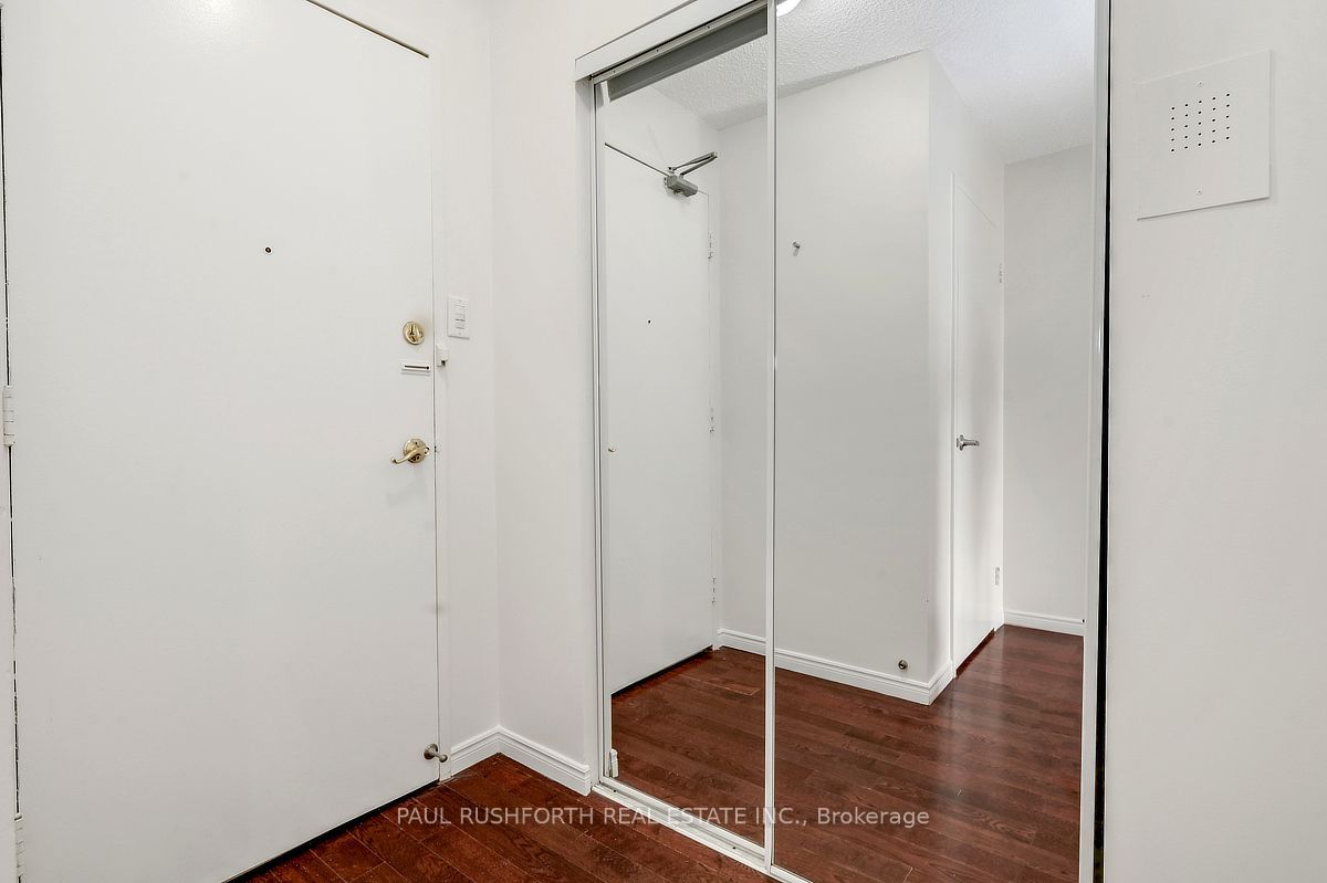 158 B Mcarthur Avenue 1702, Vanier and Kingsview Park, ON K1L 8C9 photo 4