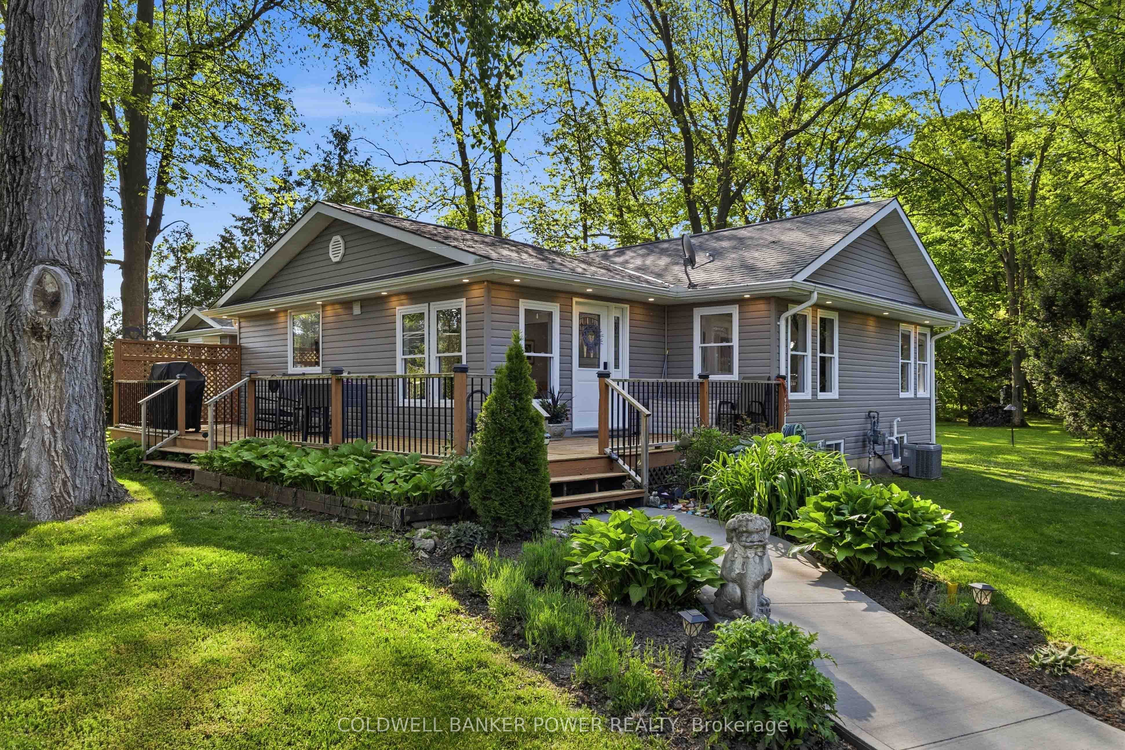 26041 Queens Line, West Elgin, ON N0L 2P0 photo 3