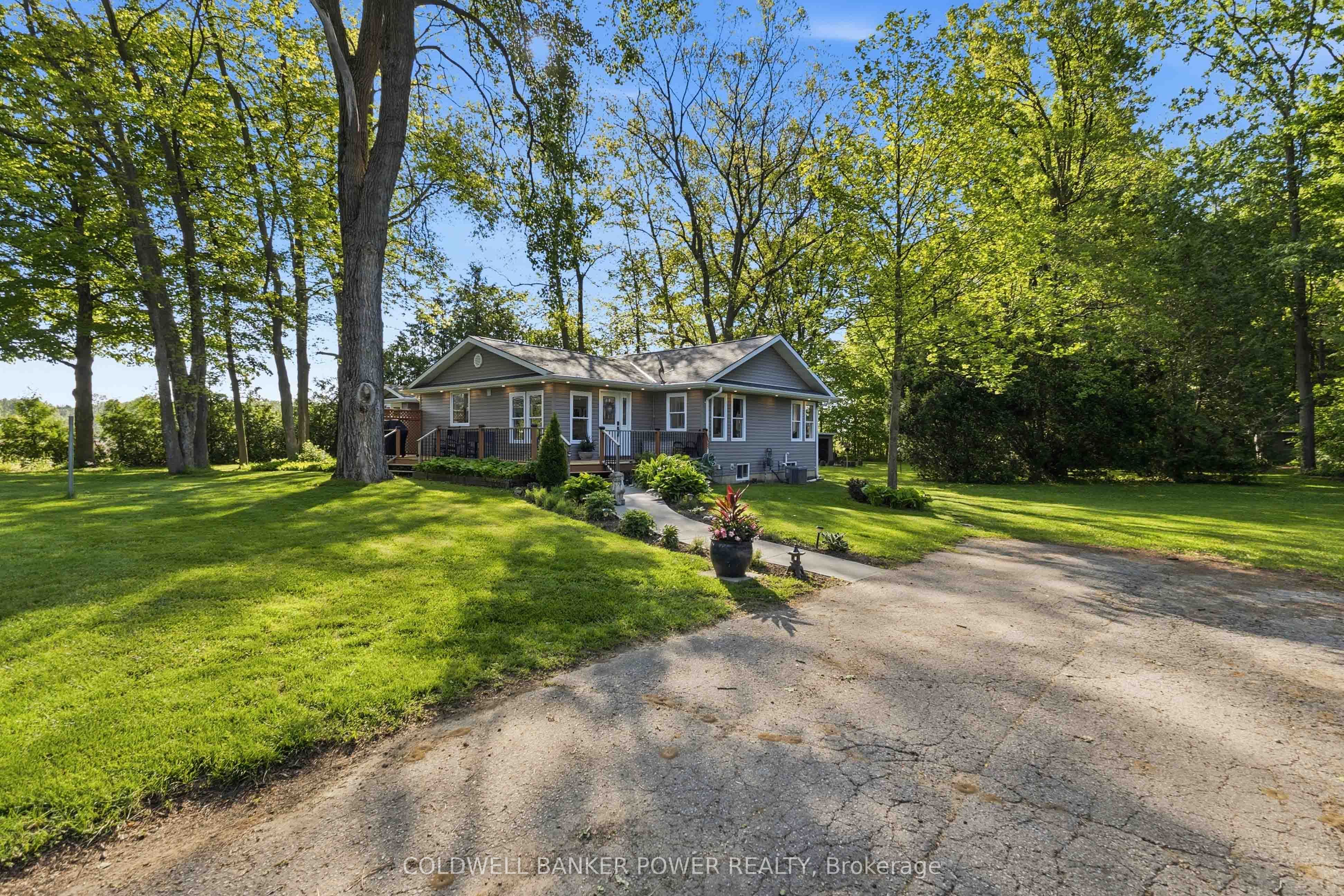 26041 Queens Line, West Elgin, ON N0L 2P0 photo 5
