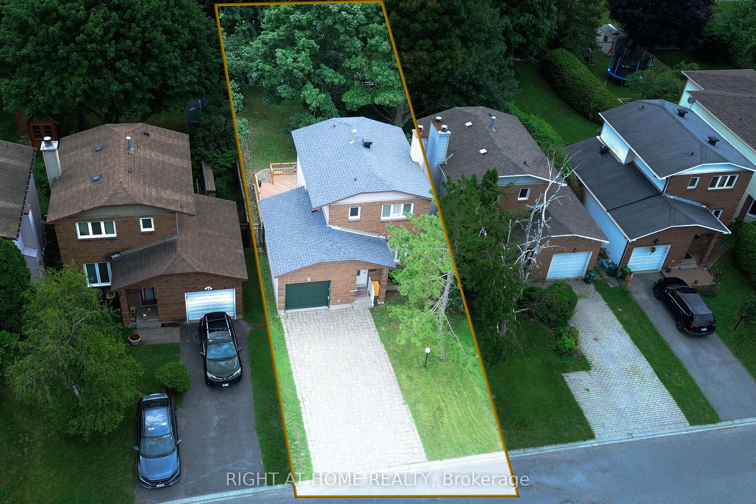 161 Pheasant Run Drive, Barrhaven, ON K2J 2R1 photo 3