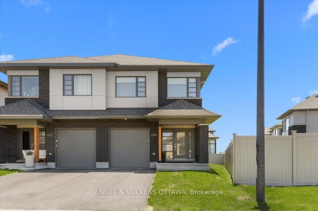 699 Honeydew Street, Blossom Park - Airport and Area, ON K1X 0K5