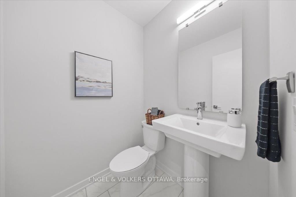 699 Honeydew Street, Blossom Park - Airport and Area, ON K1X 0K5 photo 5