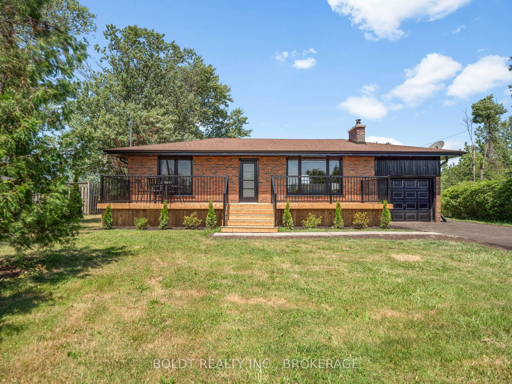6221 Lyons Creek Road, Niagara Falls, ON L2G 0L9 photo 2