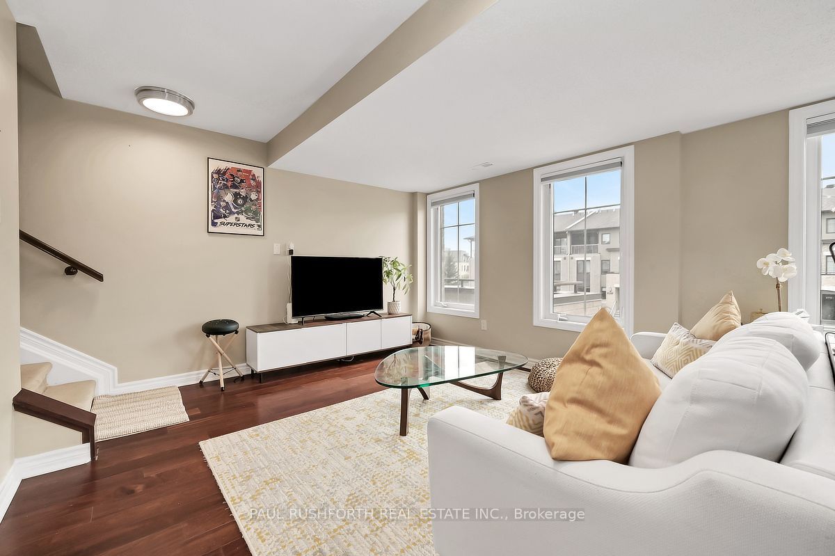 270B Titanium Private 5, Orleans - Convent Glen and Area, ON K1C 0A5 photo 5