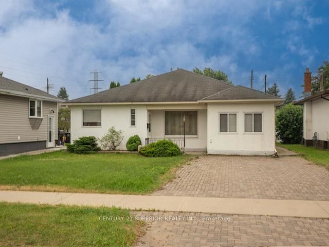 2608 Ridgeway Street E, Thunder Bay, ON P7E 5K3