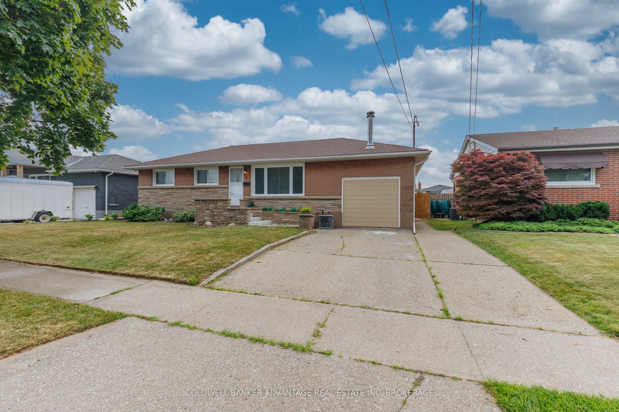 77 Balmoral Avenue, Welland, ON L3B 1S5 photo 2