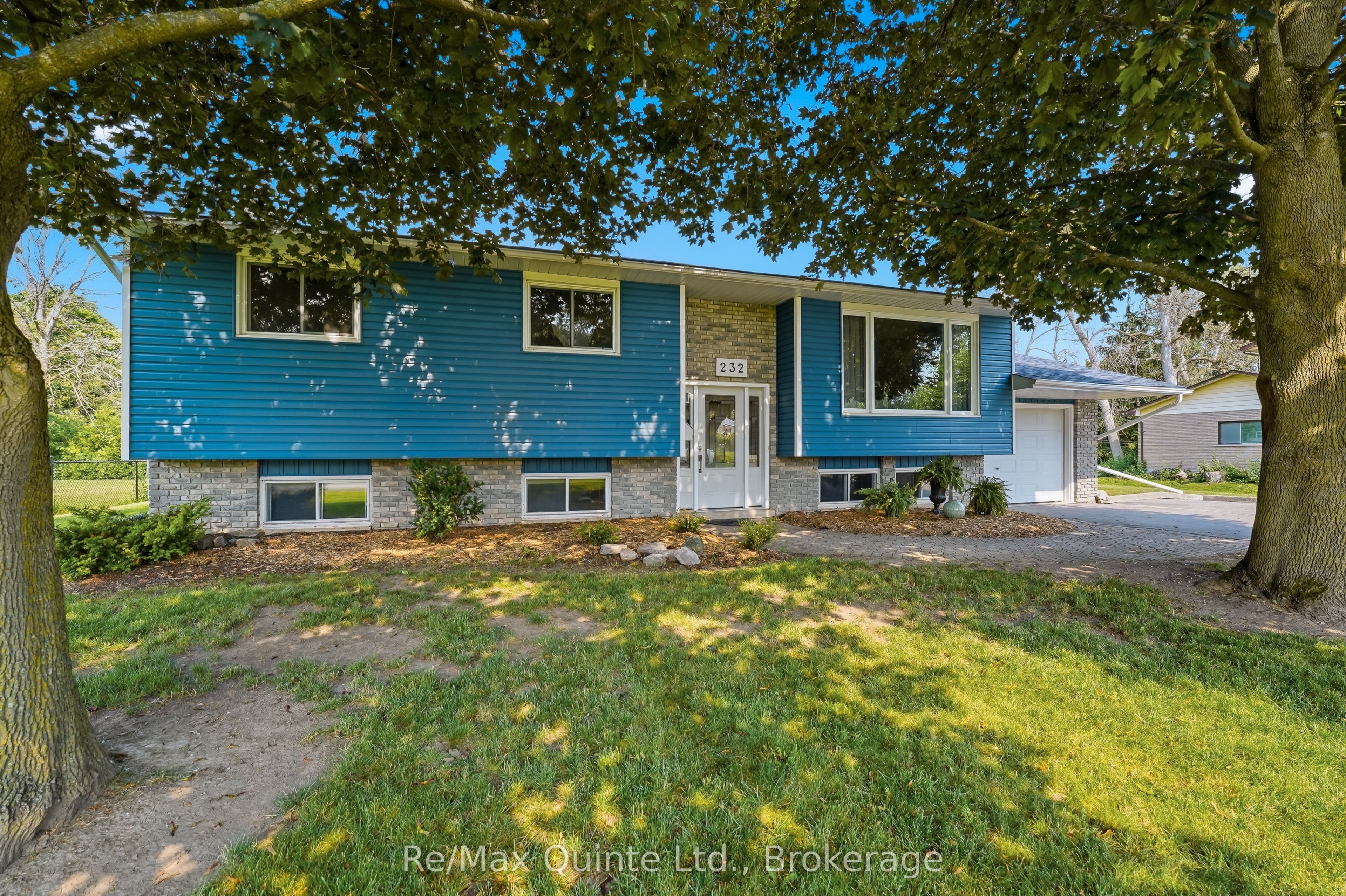 232 Colonial Road, Quinte West, ON K8R 1B9