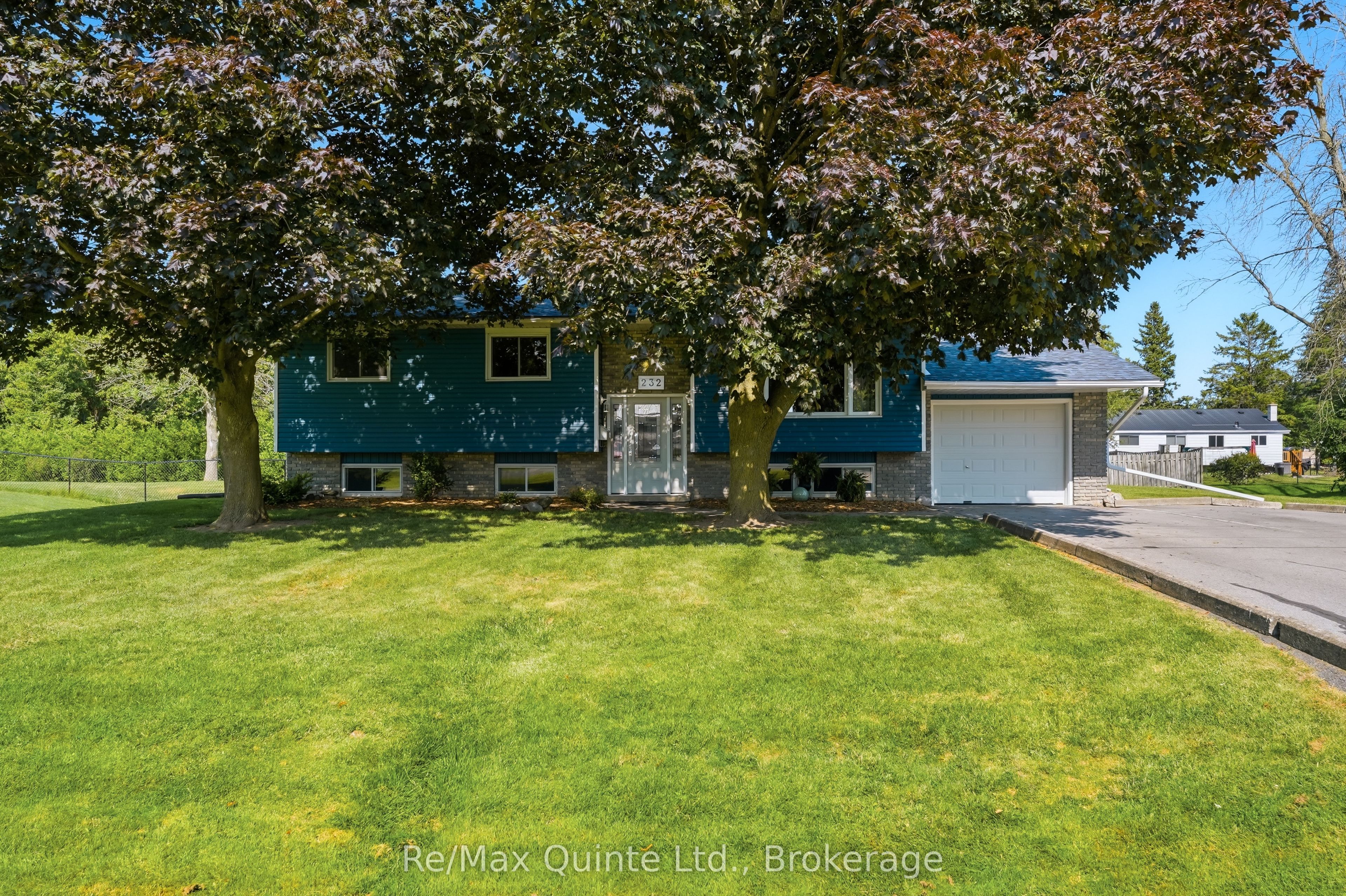 232 Colonial Road, Quinte West, ON K8R 1B9 photo 4