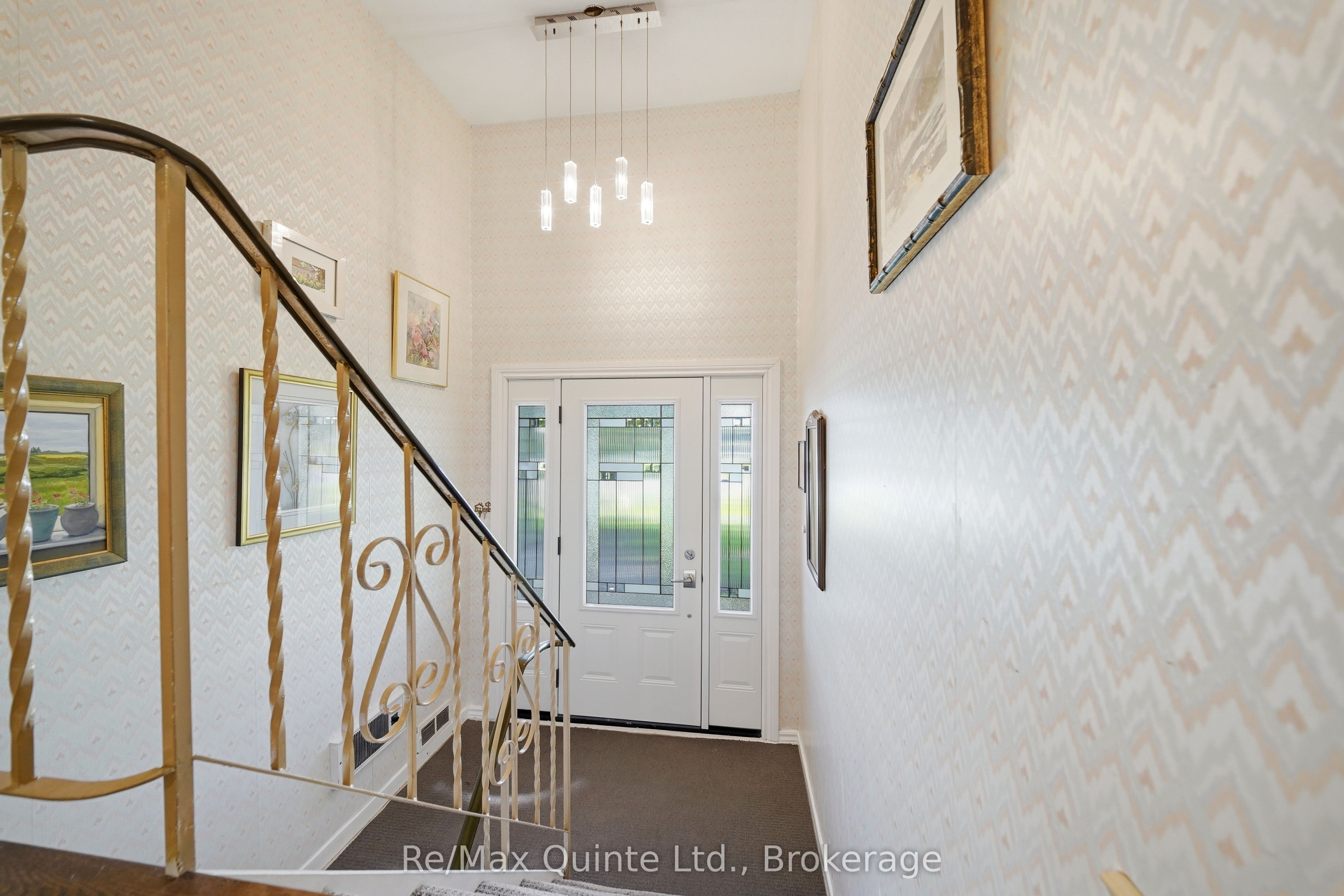 232 Colonial Road, Quinte West, ON K8R 1B9 photo 5
