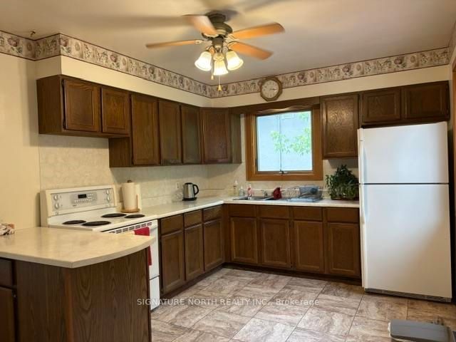 143 Matthews Street, Thunder Bay, ON P7A 3K8 photo 3