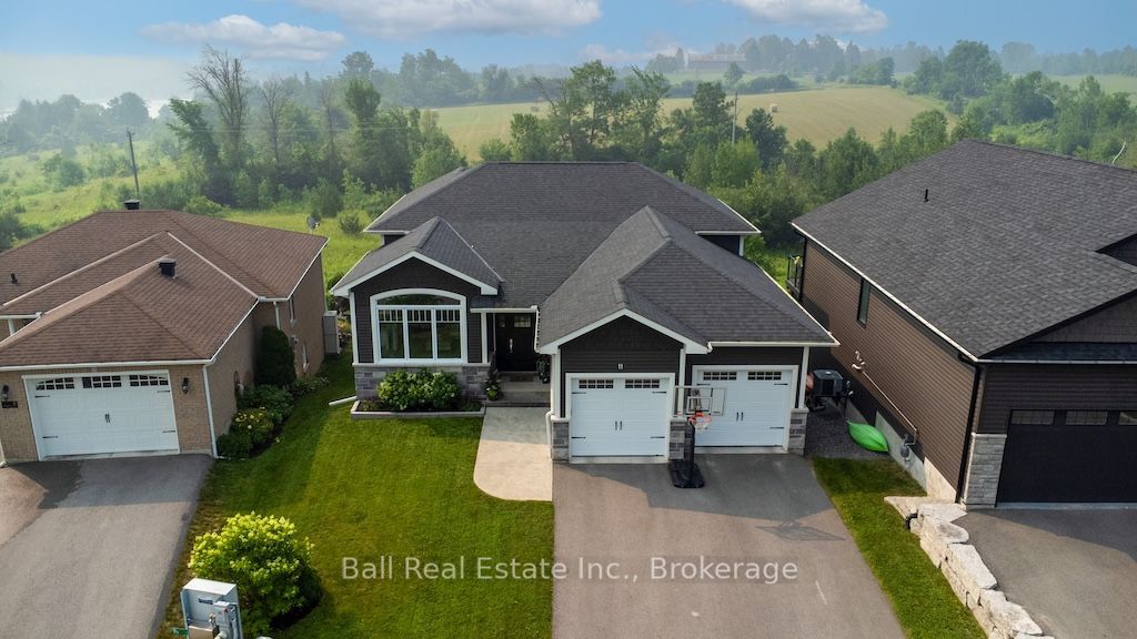 11 Kingdon Avenue, Selwyn, ON K0L 2H0