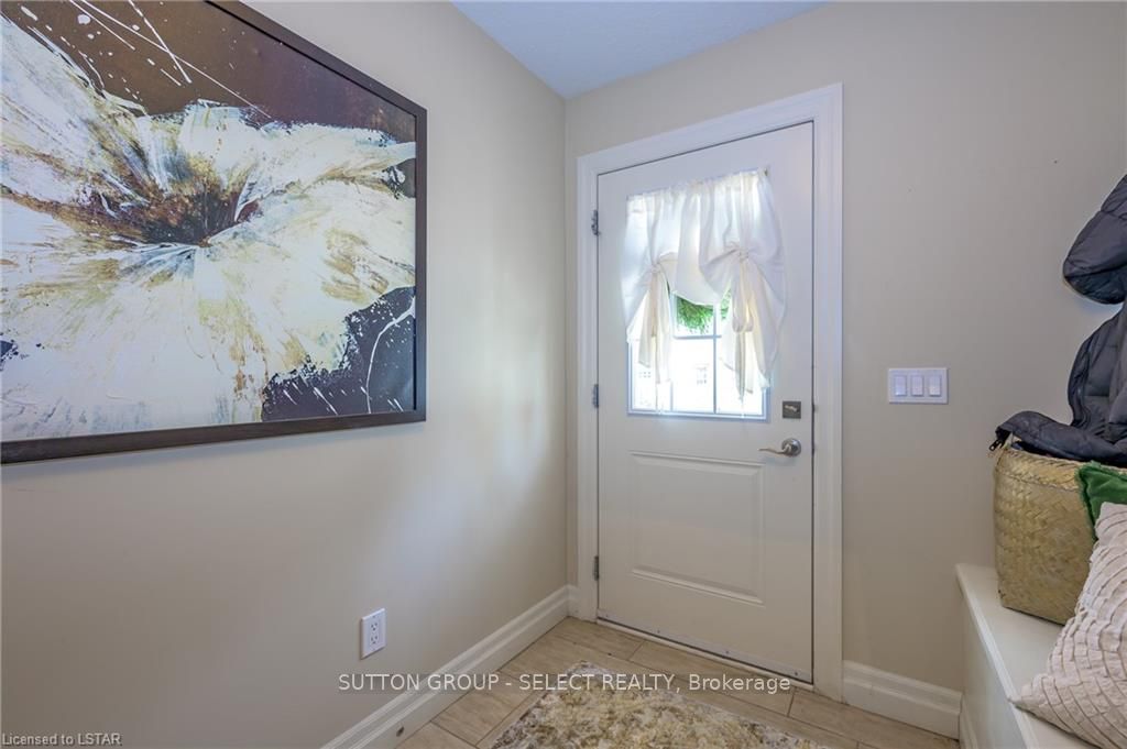 1850 BEAVERBROOK Avenue 3, London North, ON N6H 0G7 photo 2