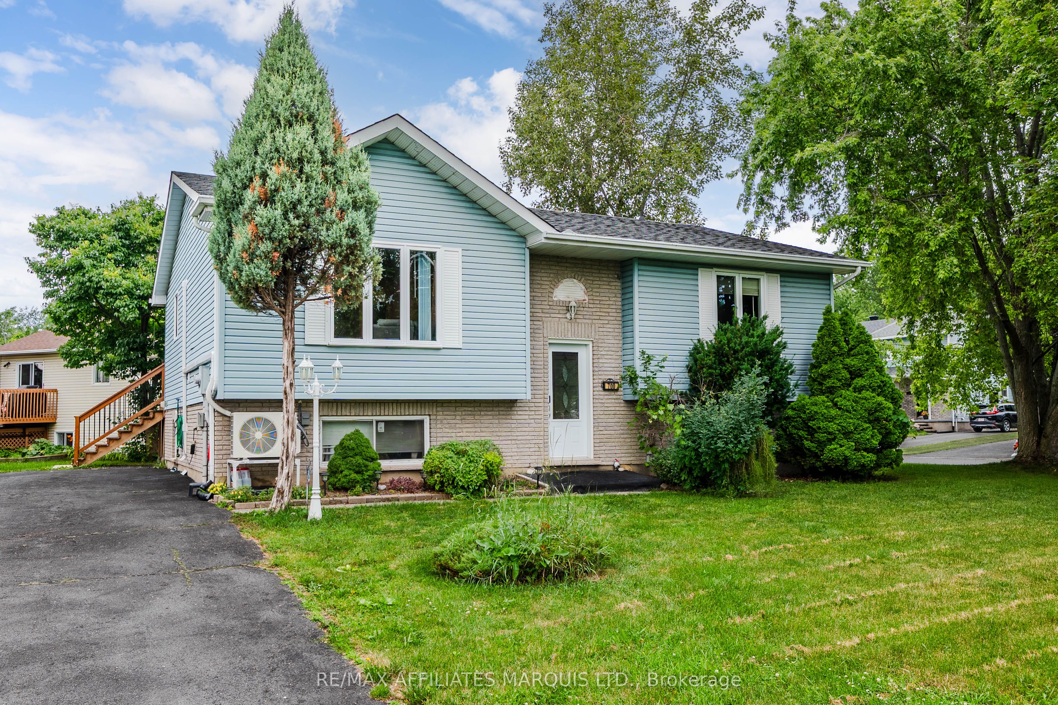700 Lynn Street, Cornwall, ON K6H 7E3 photo 2