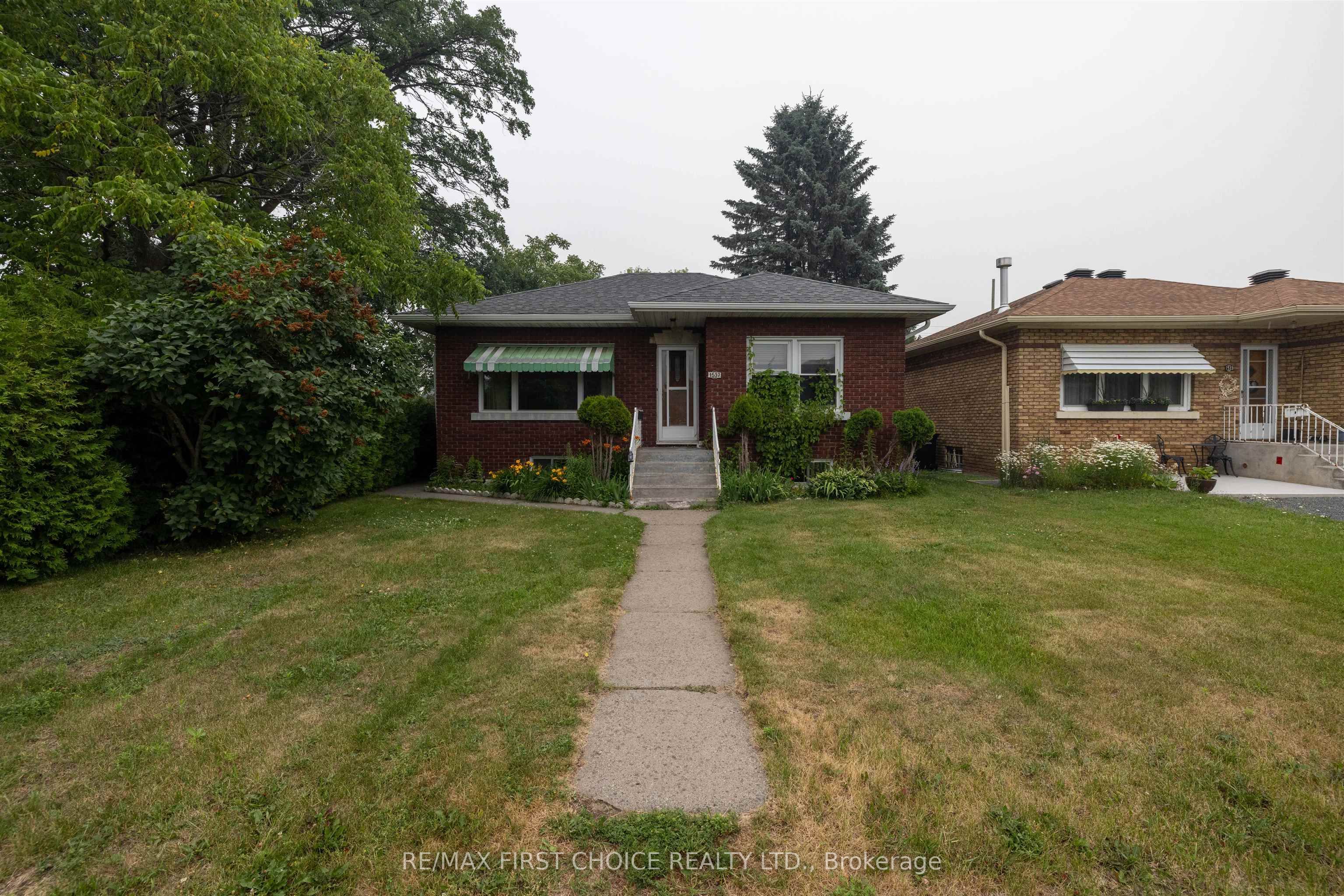 1537 Sills Street, Thunder Bay, ON P7E 5S4