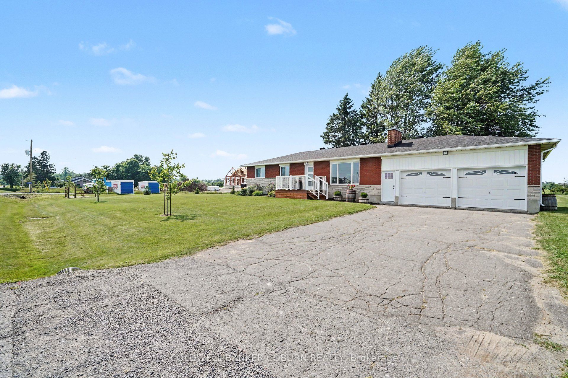 11895 Cloverdale Road, North Dundas, ON K0C 2K0 photo 2