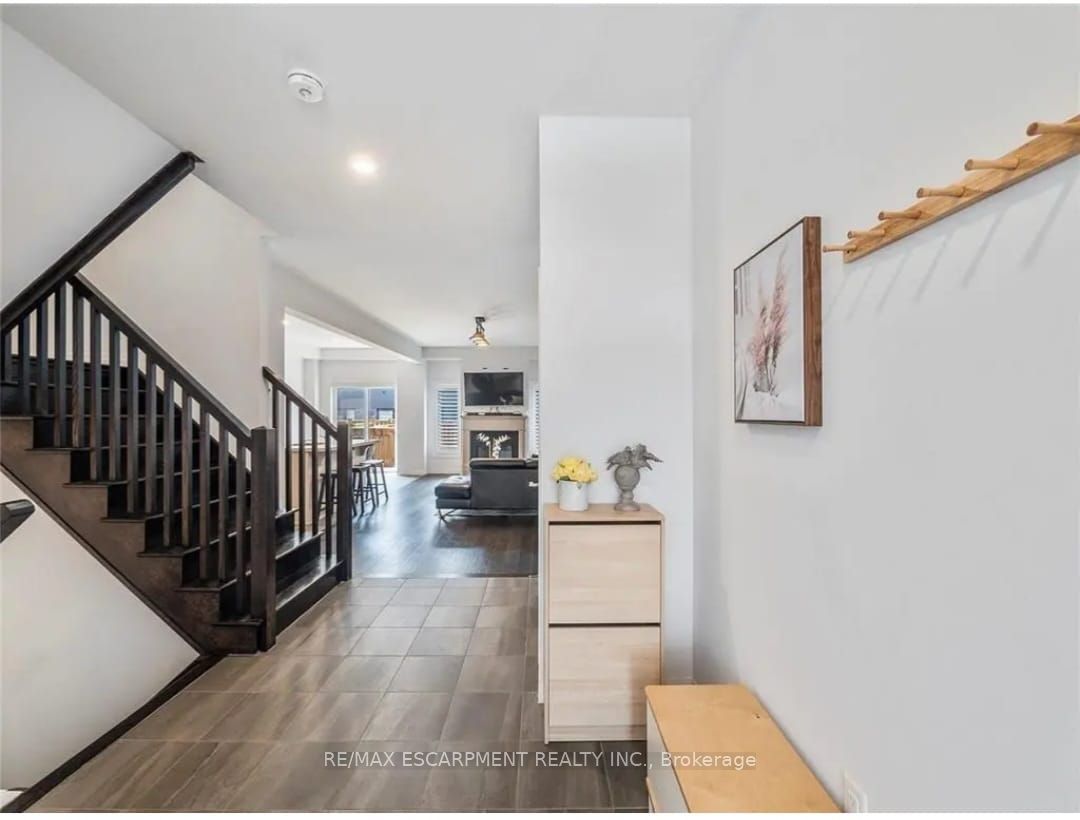 79 GREENWICH Avenue, Hamilton, ON L8J 0L6 photo 3
