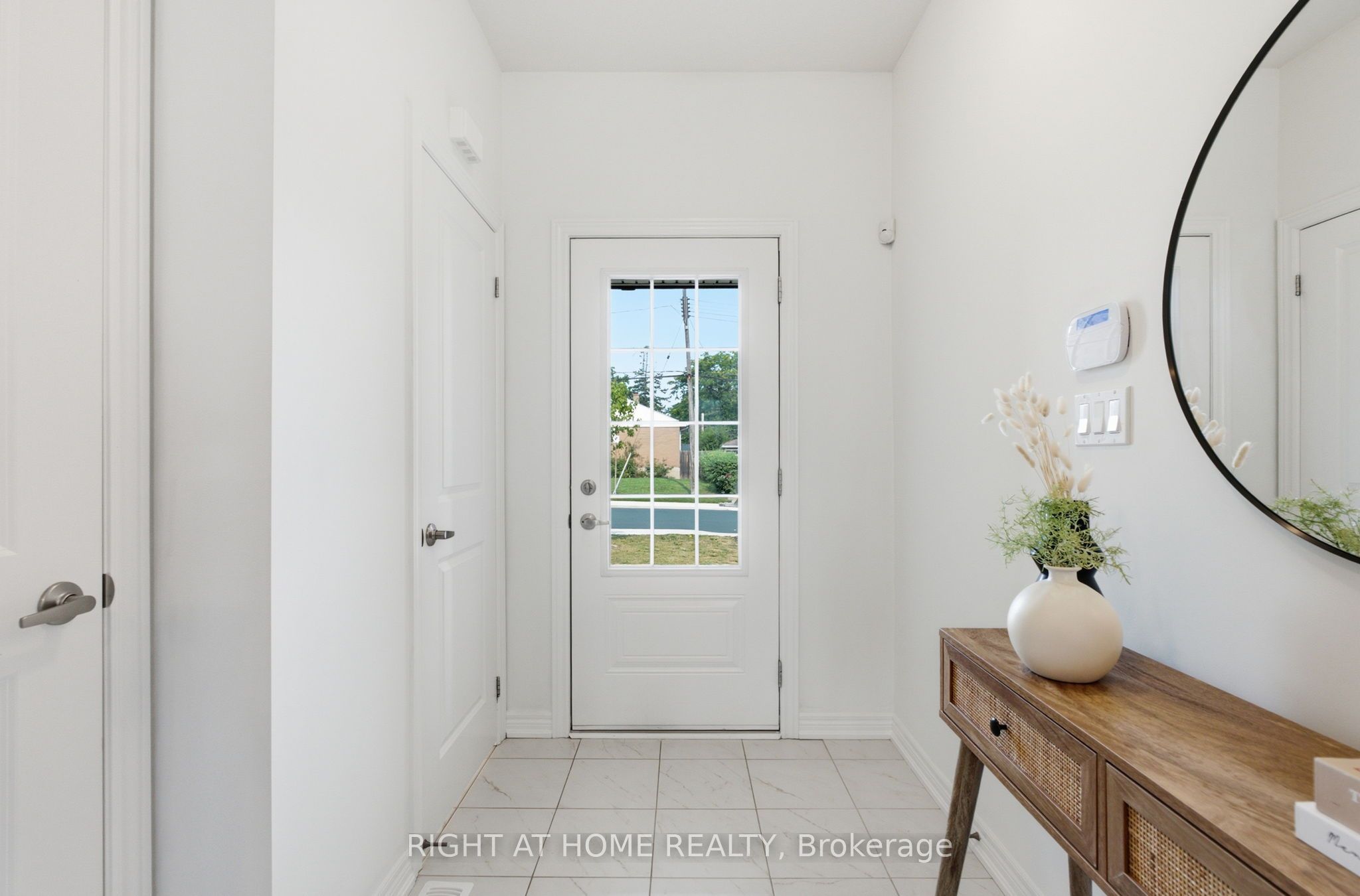 415 East 16th Street, Hamilton, ON L9A 4K4 photo 5